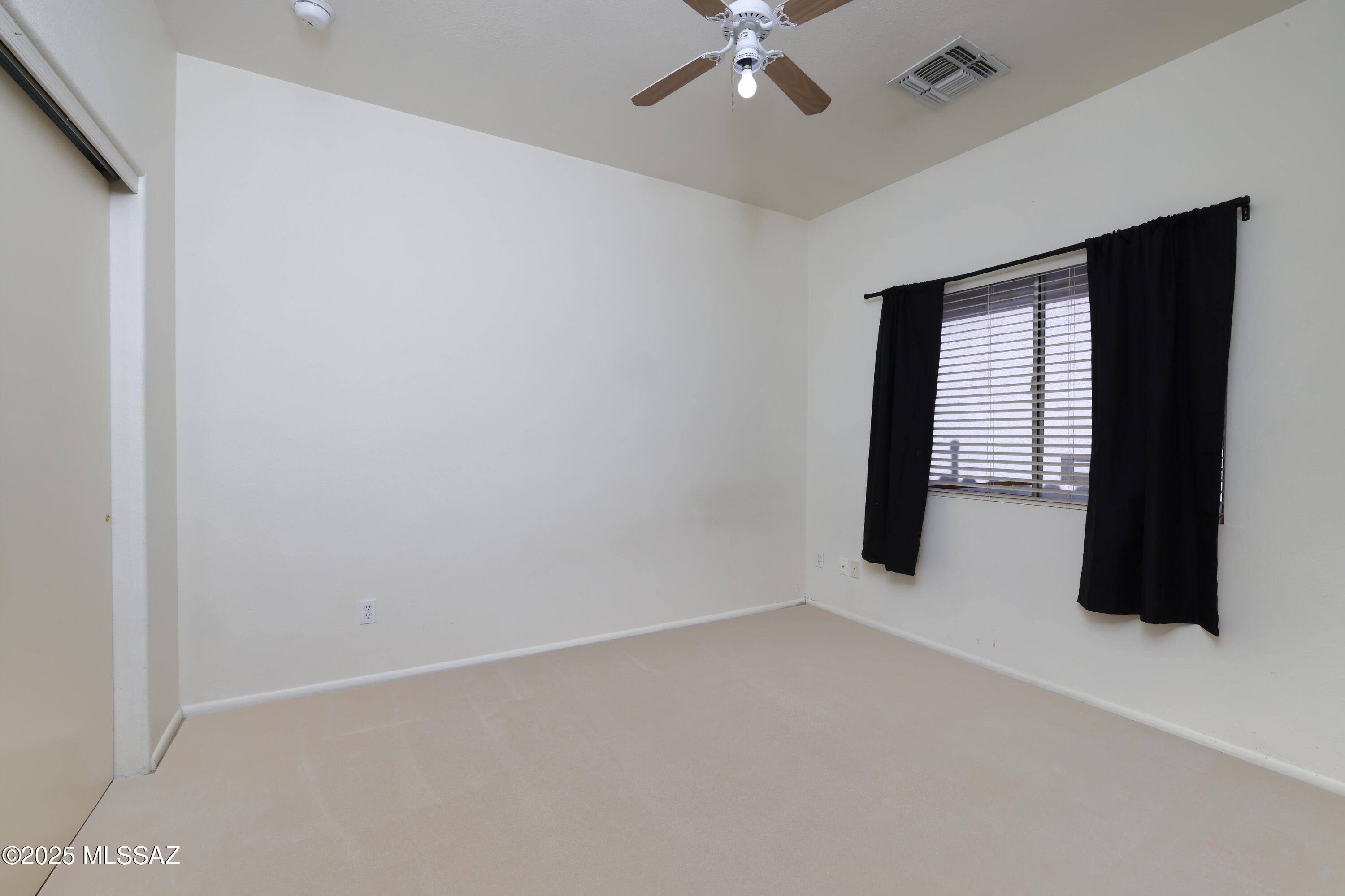 7541 W Splendor Drive