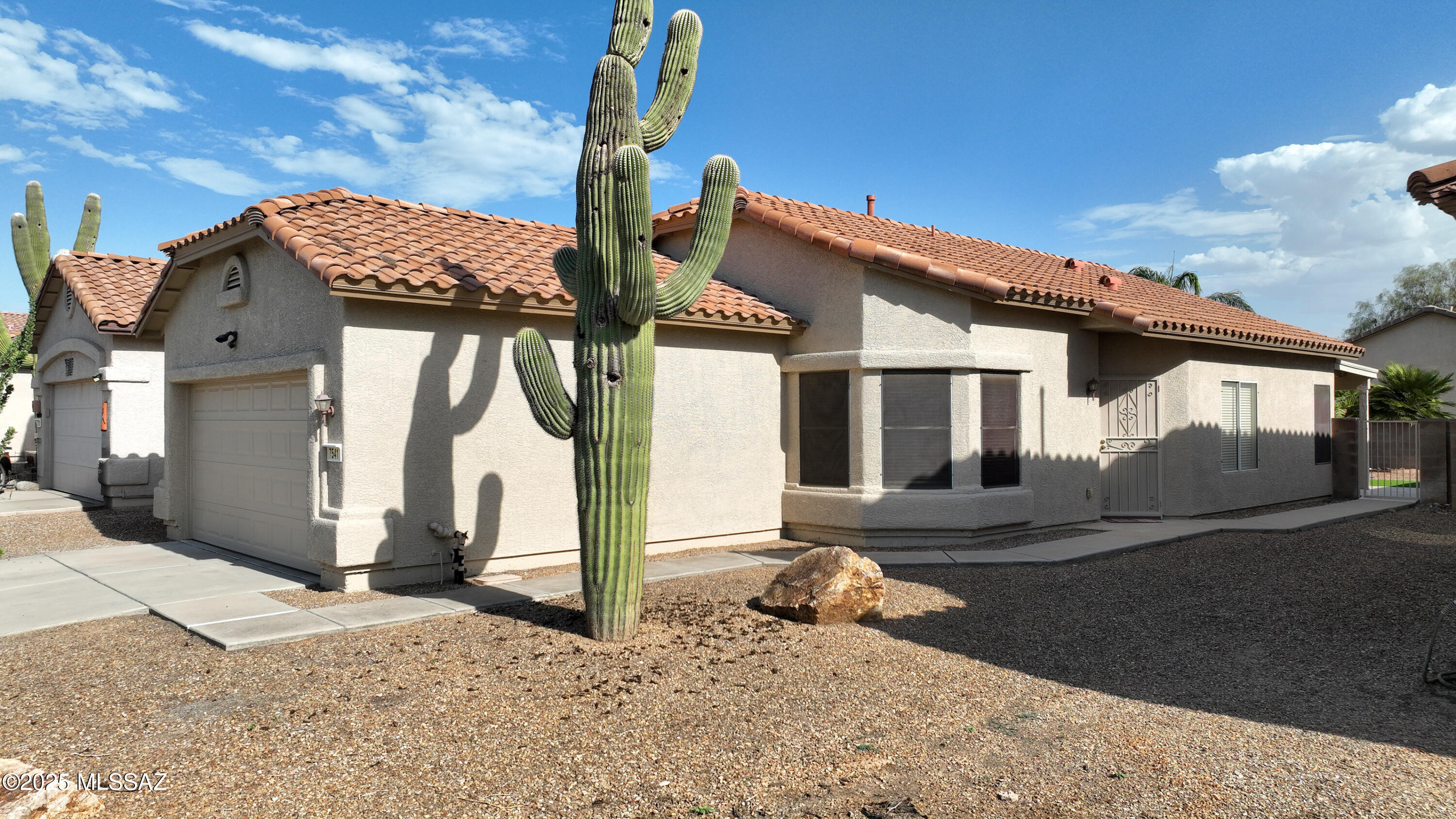 7541 W Splendor Drive