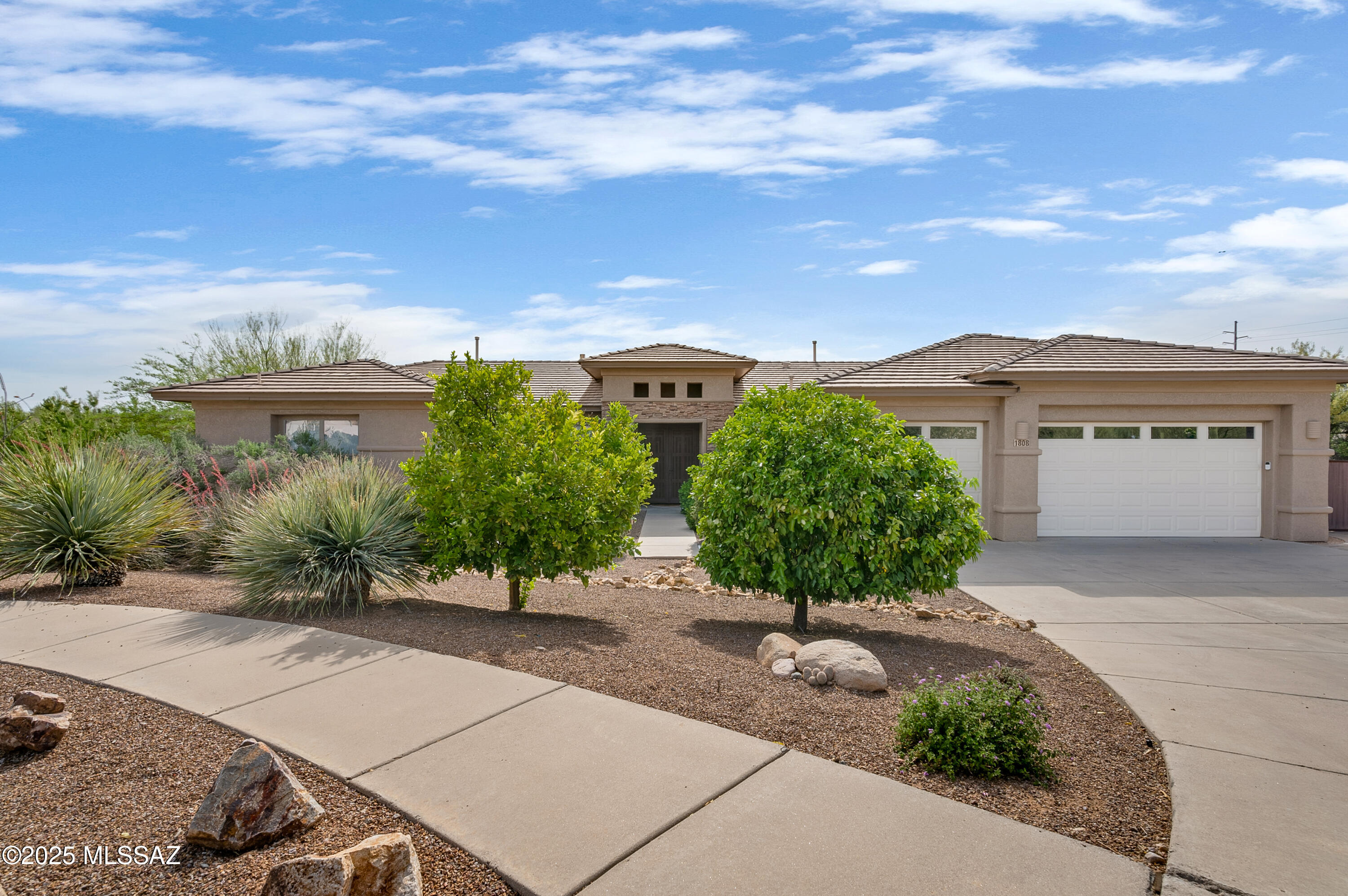 1808 W Quartz Rock Place