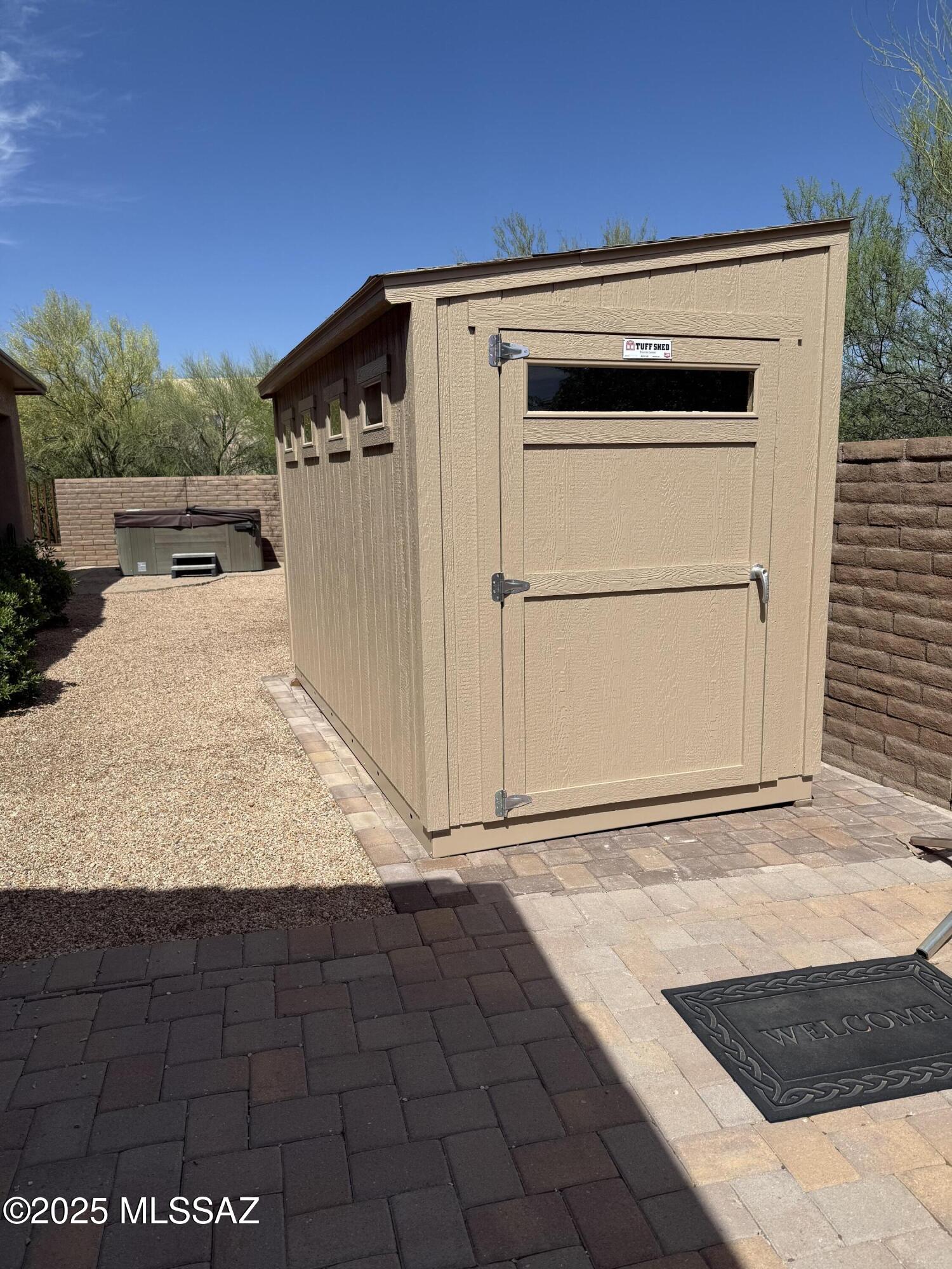 1808 W Quartz Rock Place