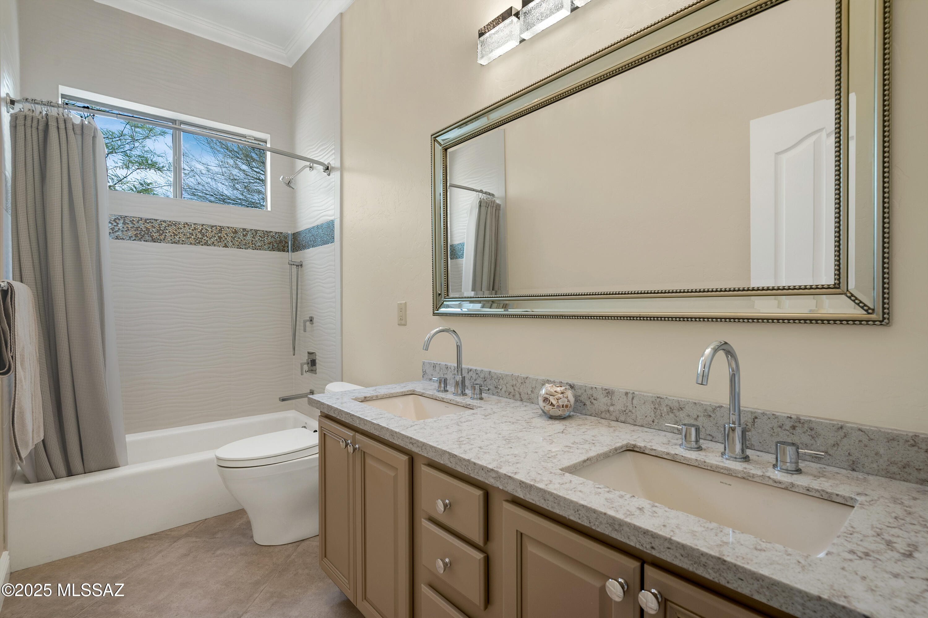 1808 W Quartz Rock Place