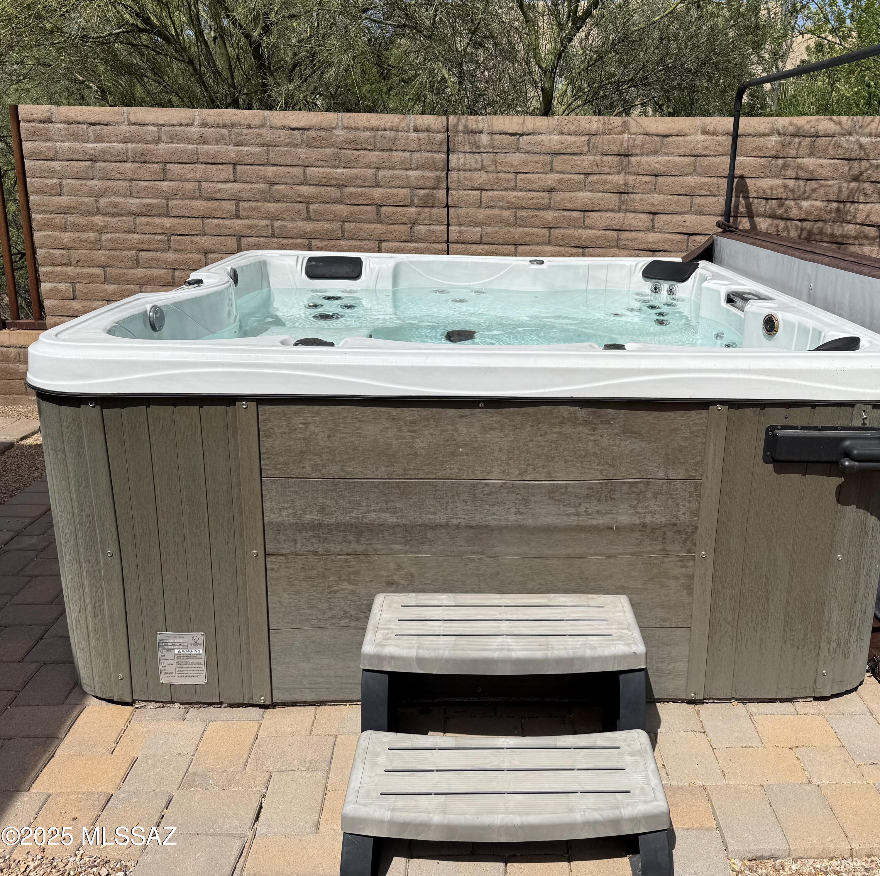 1808 W Quartz Rock Place