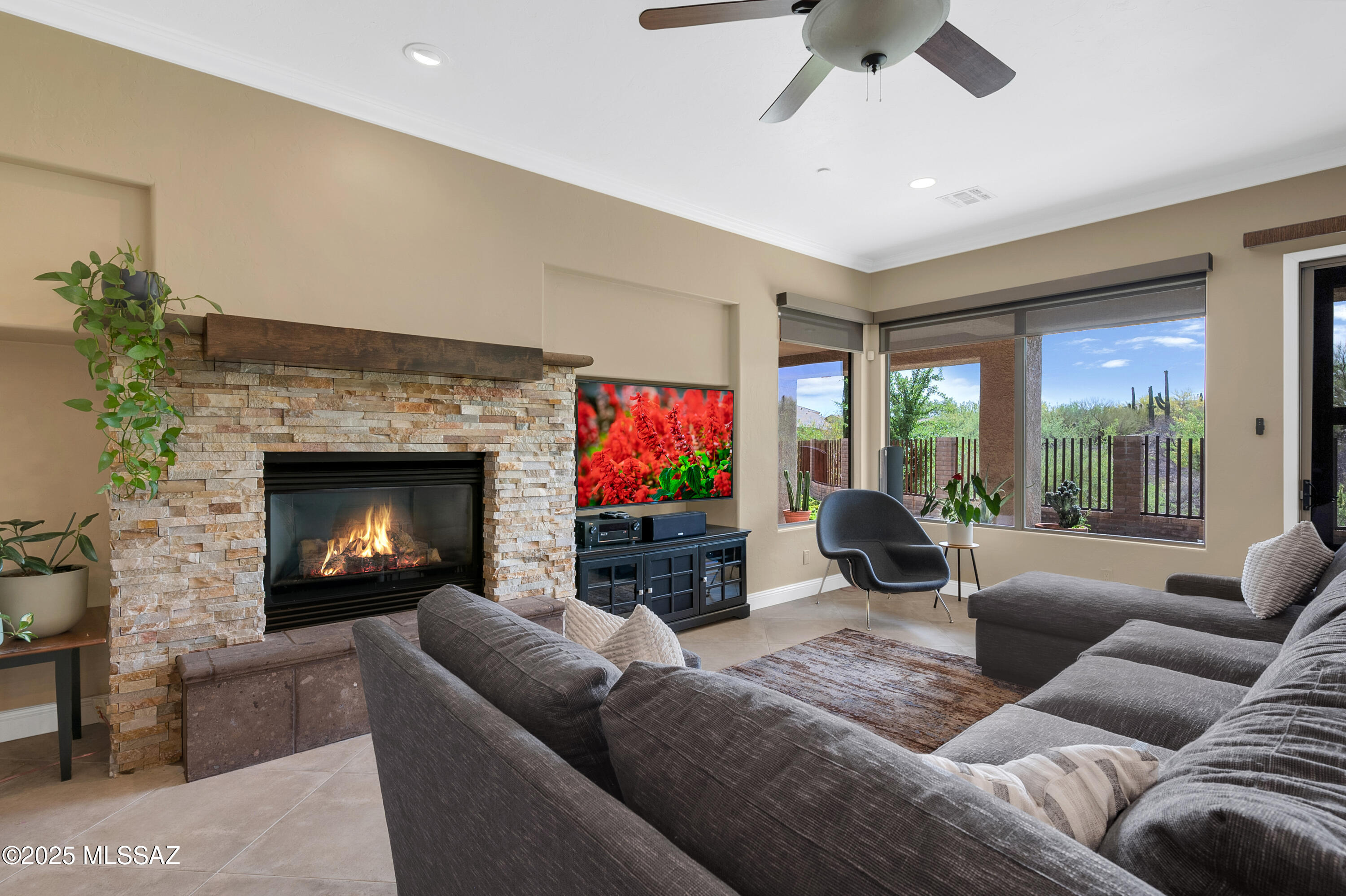 1808 W Quartz Rock Place