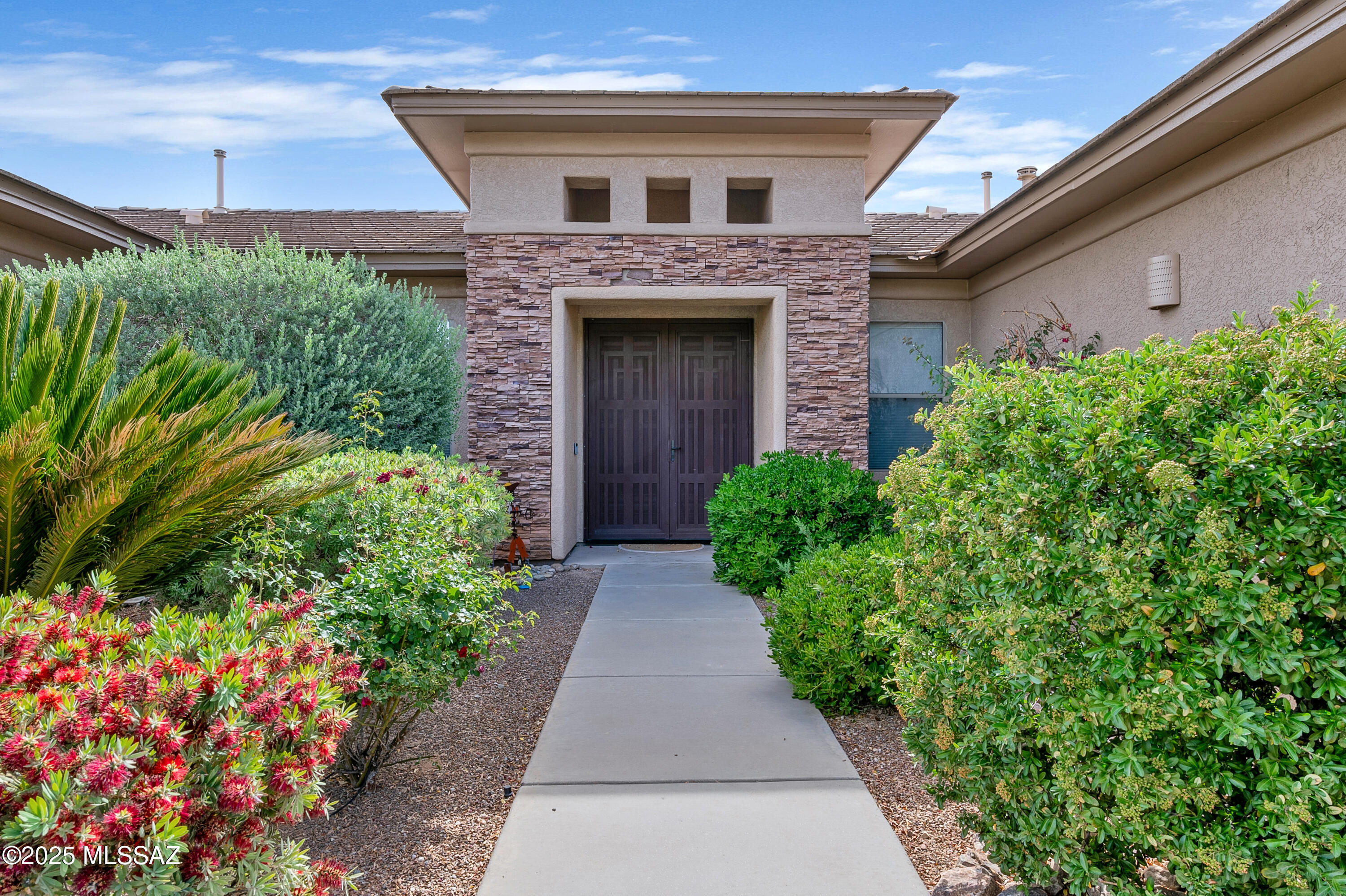 1808 W Quartz Rock Place