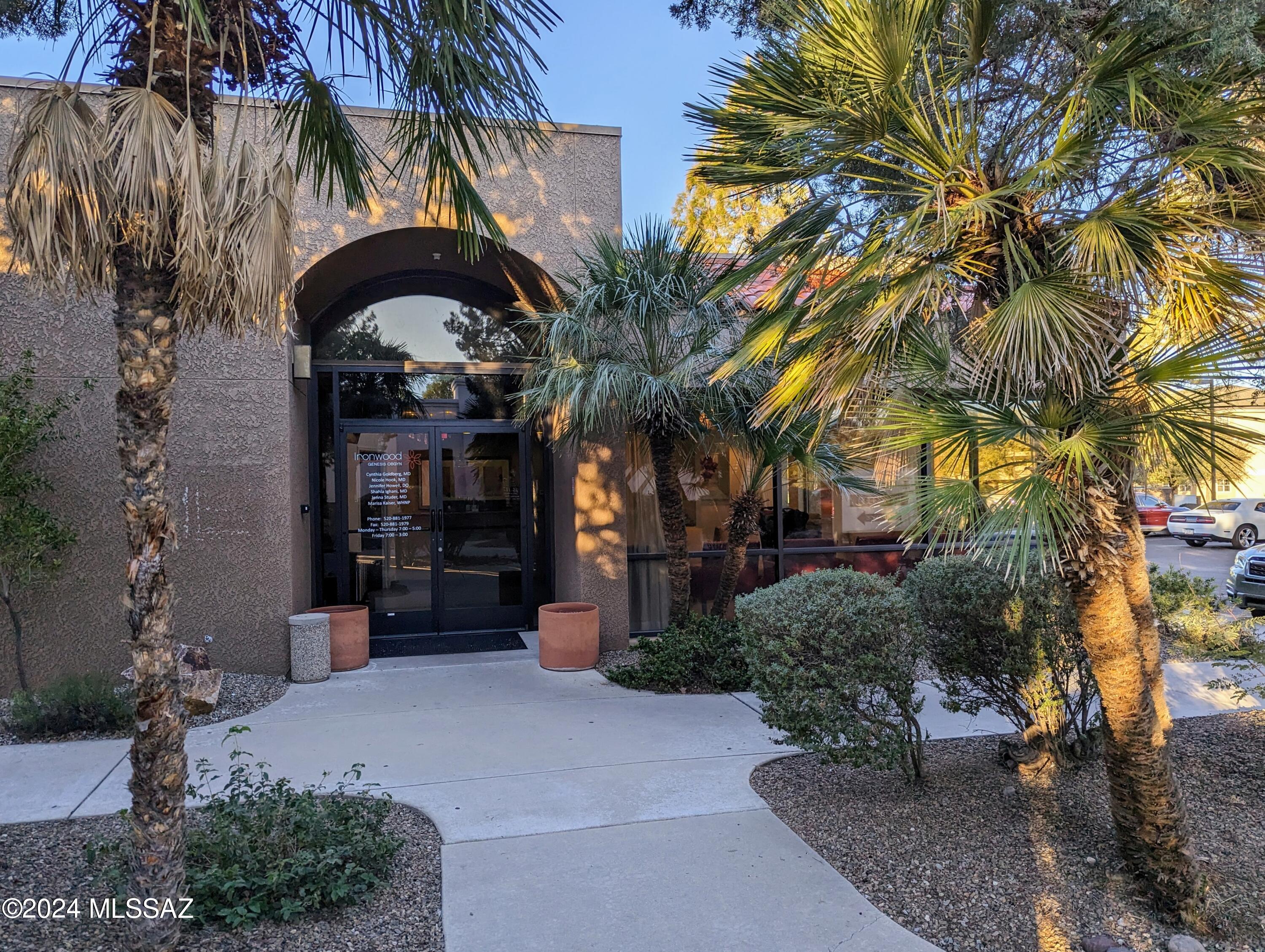 2300 N Rosemont Boulevard
