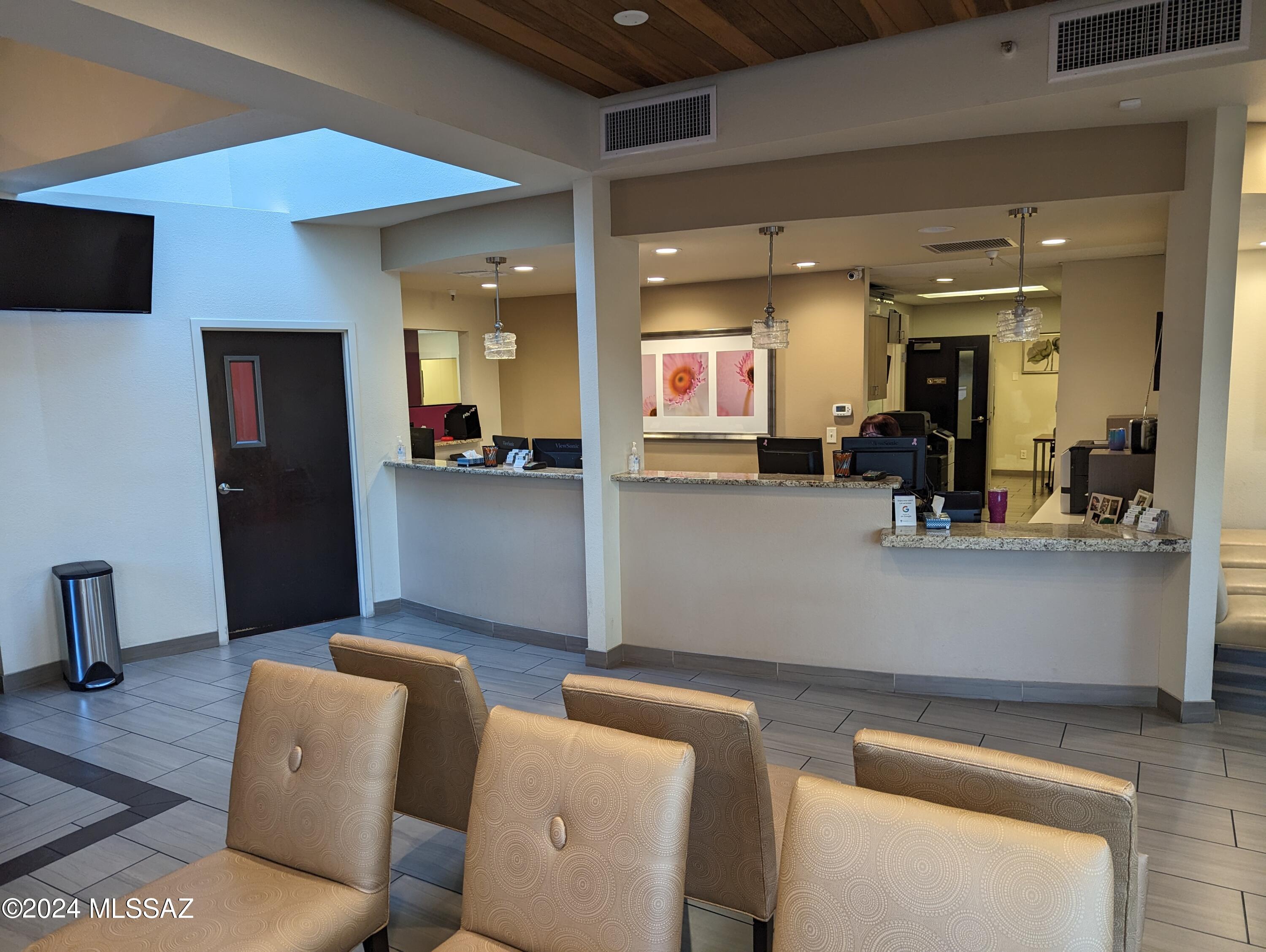 2300 N Rosemont Boulevard
