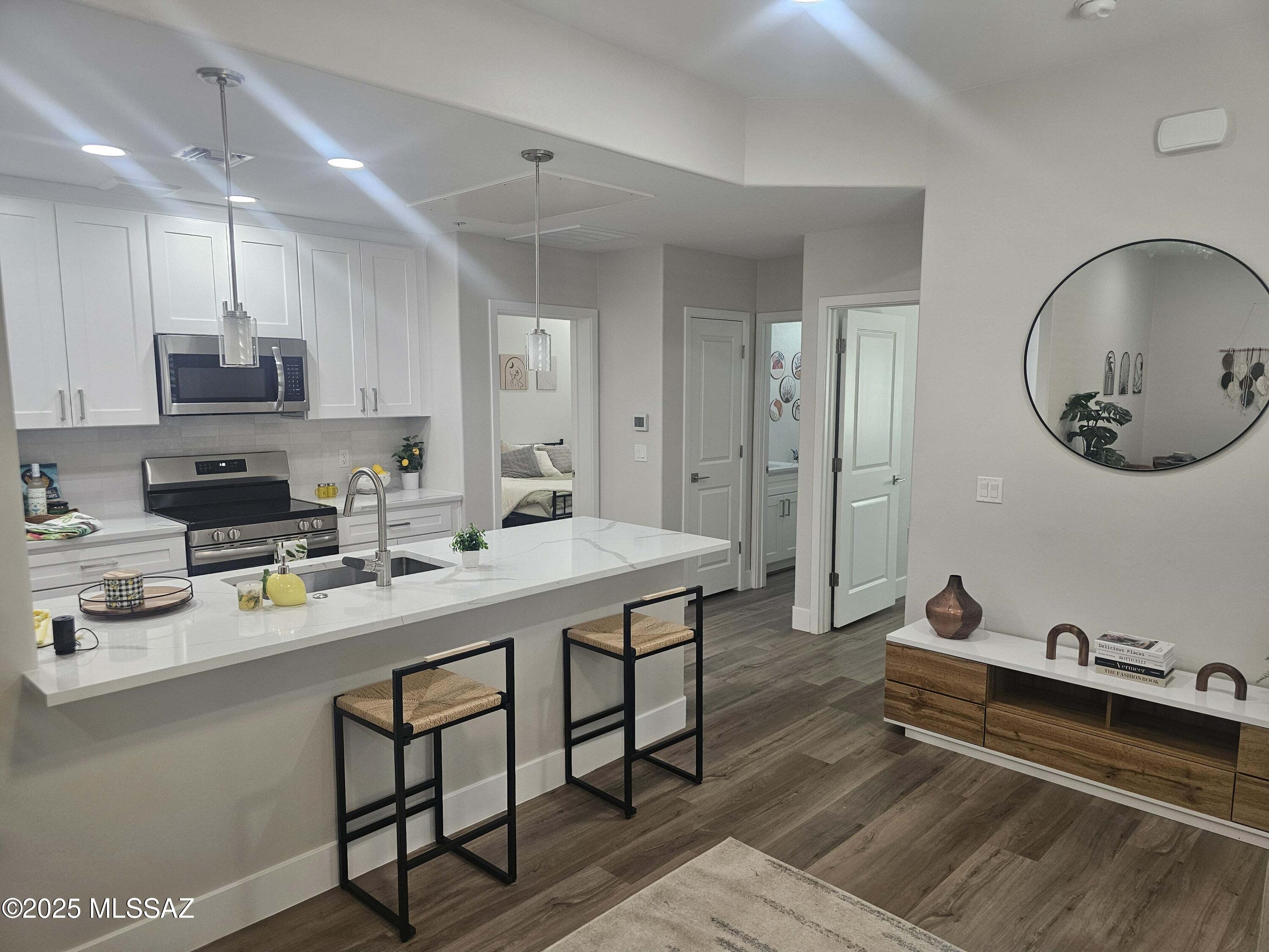 2020 E River Road Unit: 102