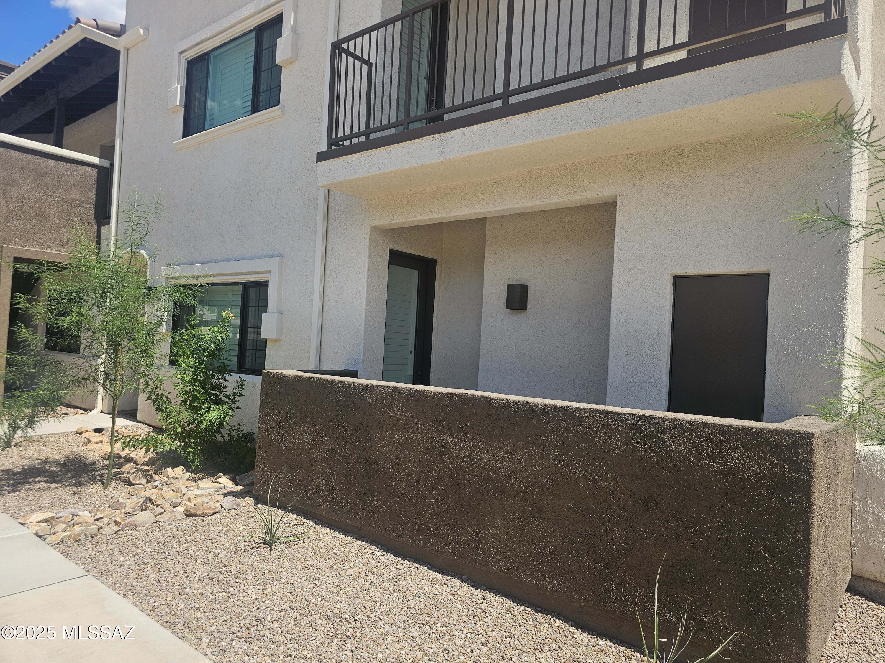 2020 E River Road Unit: 102