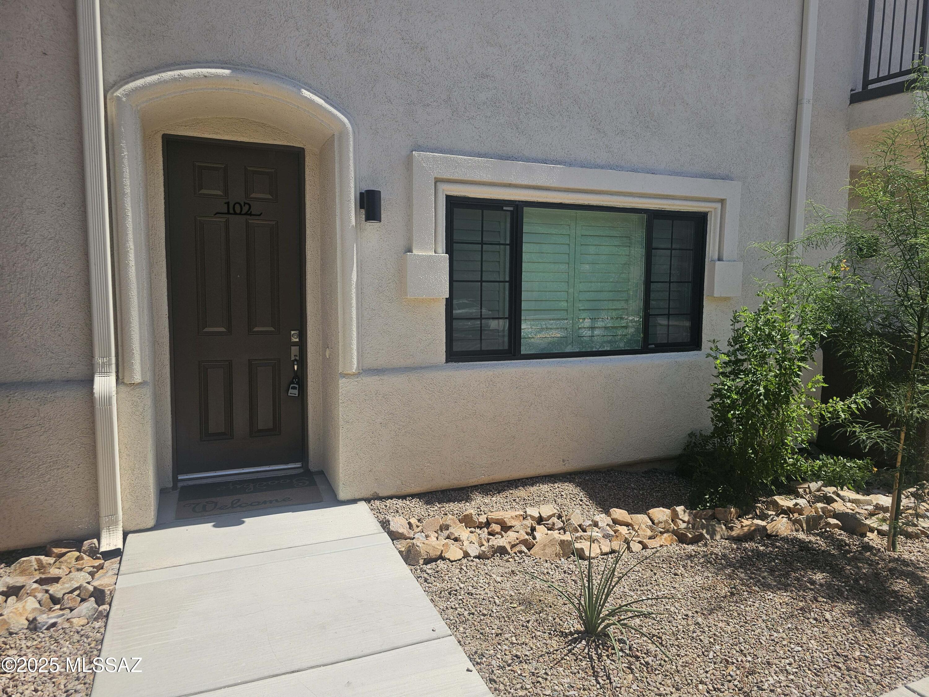 2020 E River Road Unit: 102