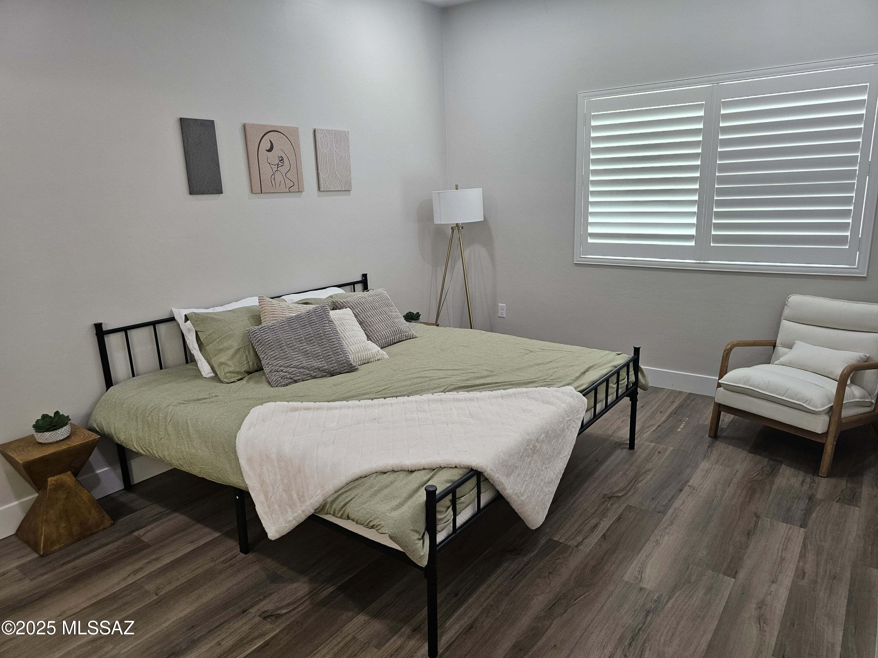 2020 E River Road Unit: 102