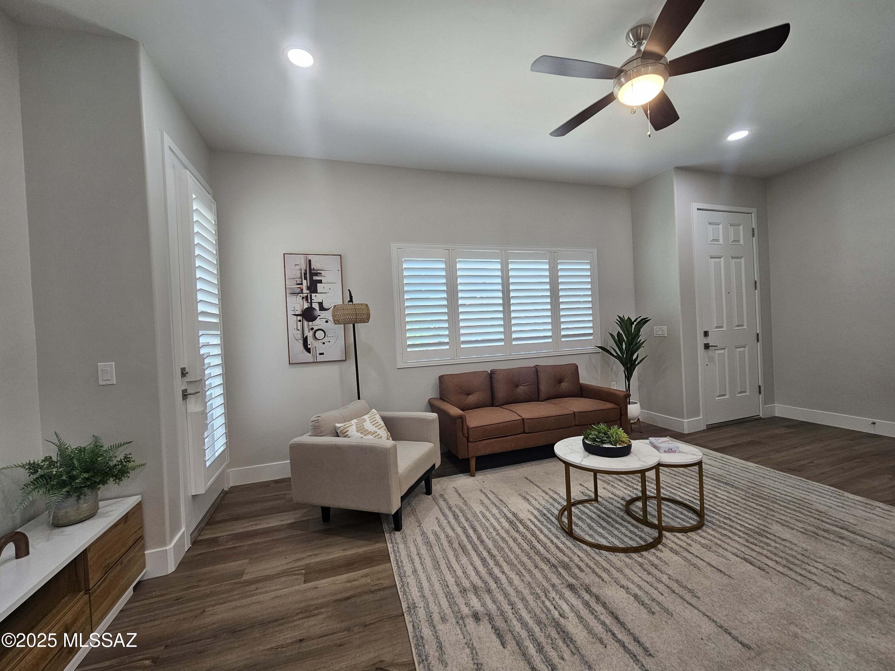 2020 E River Road Unit: 102