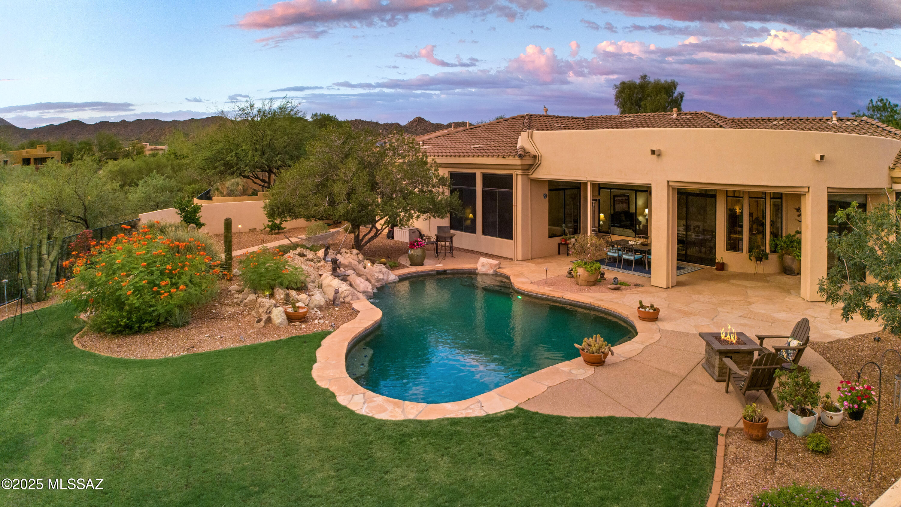 13837 N Steprock Canyon Place