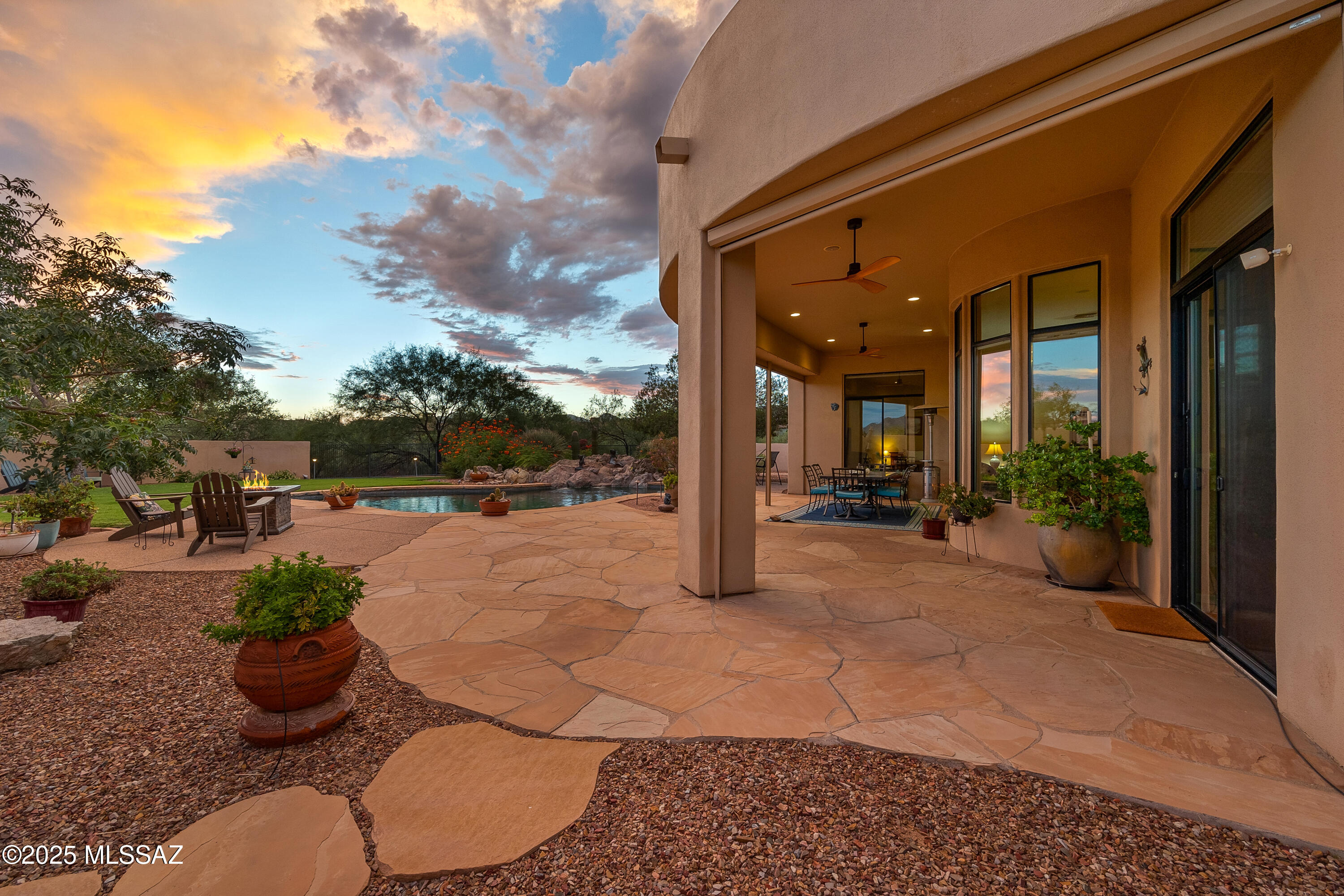 13837 N Steprock Canyon Place