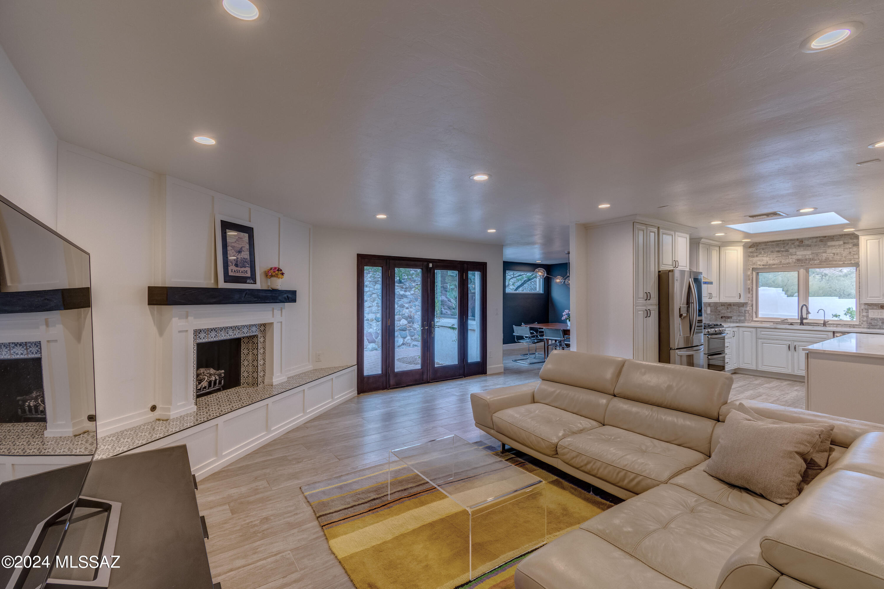 4235 E Coronado Drive