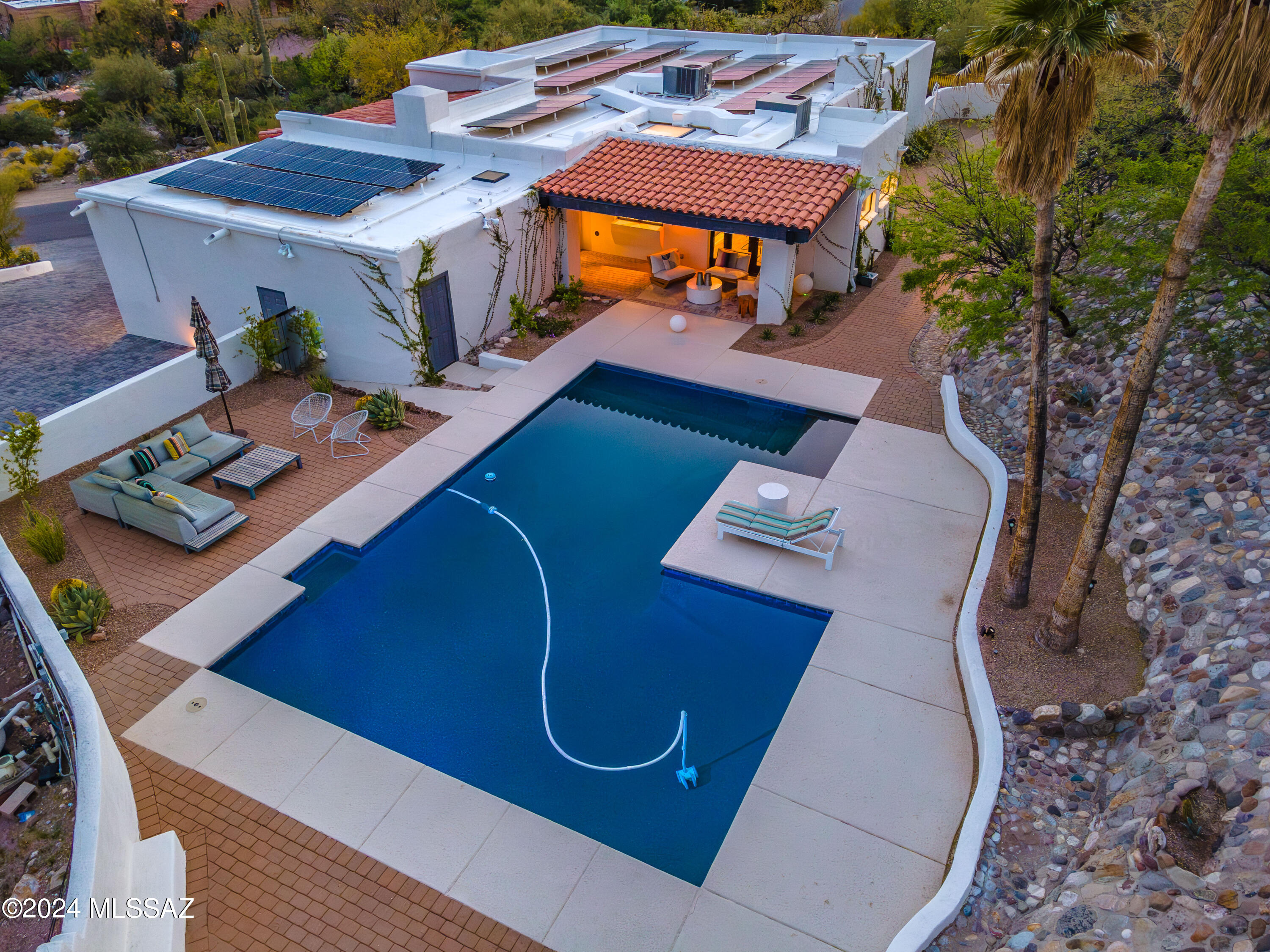 4235 E Coronado Drive