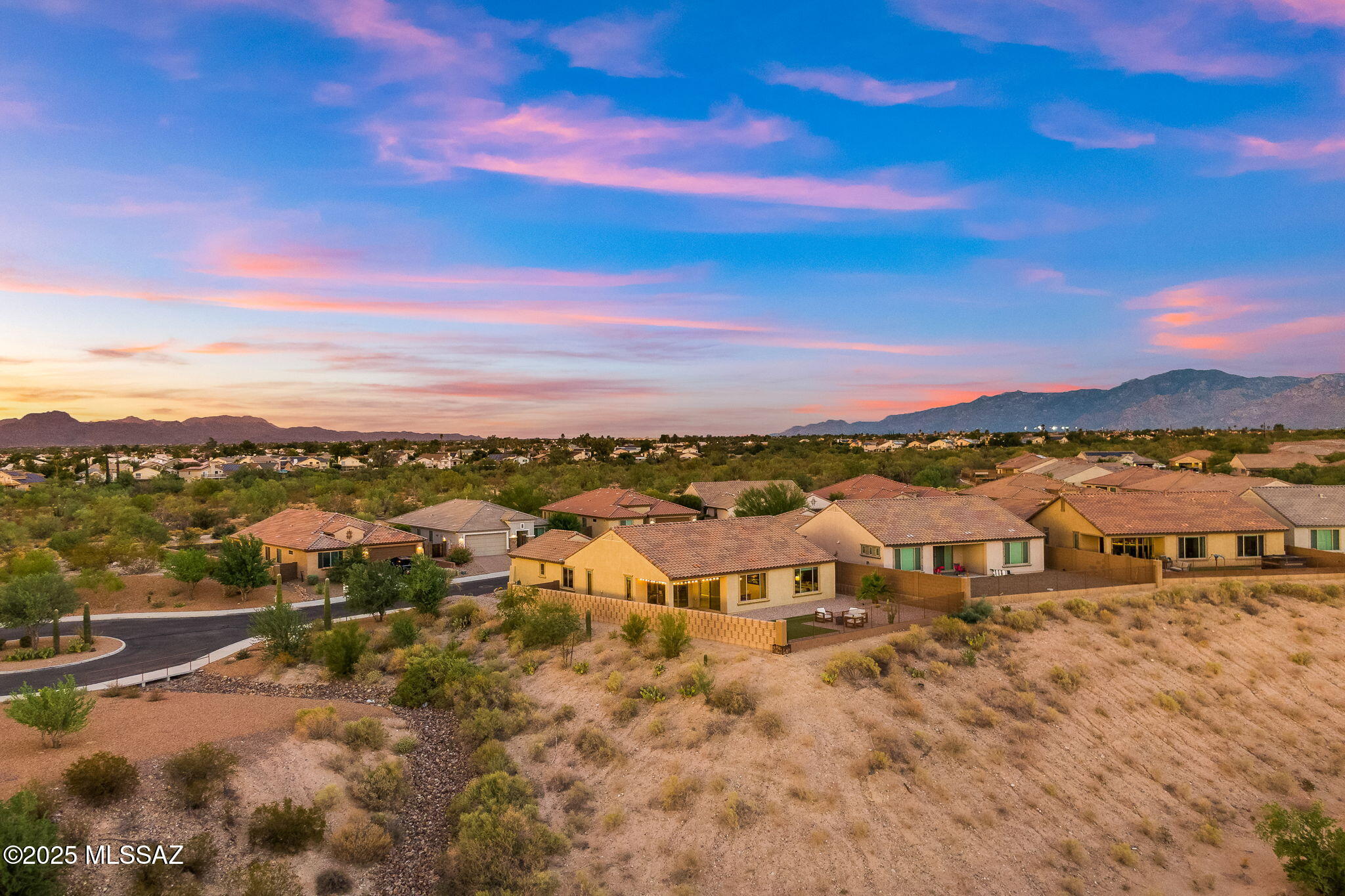 5359 W Avenida Tierra Alta