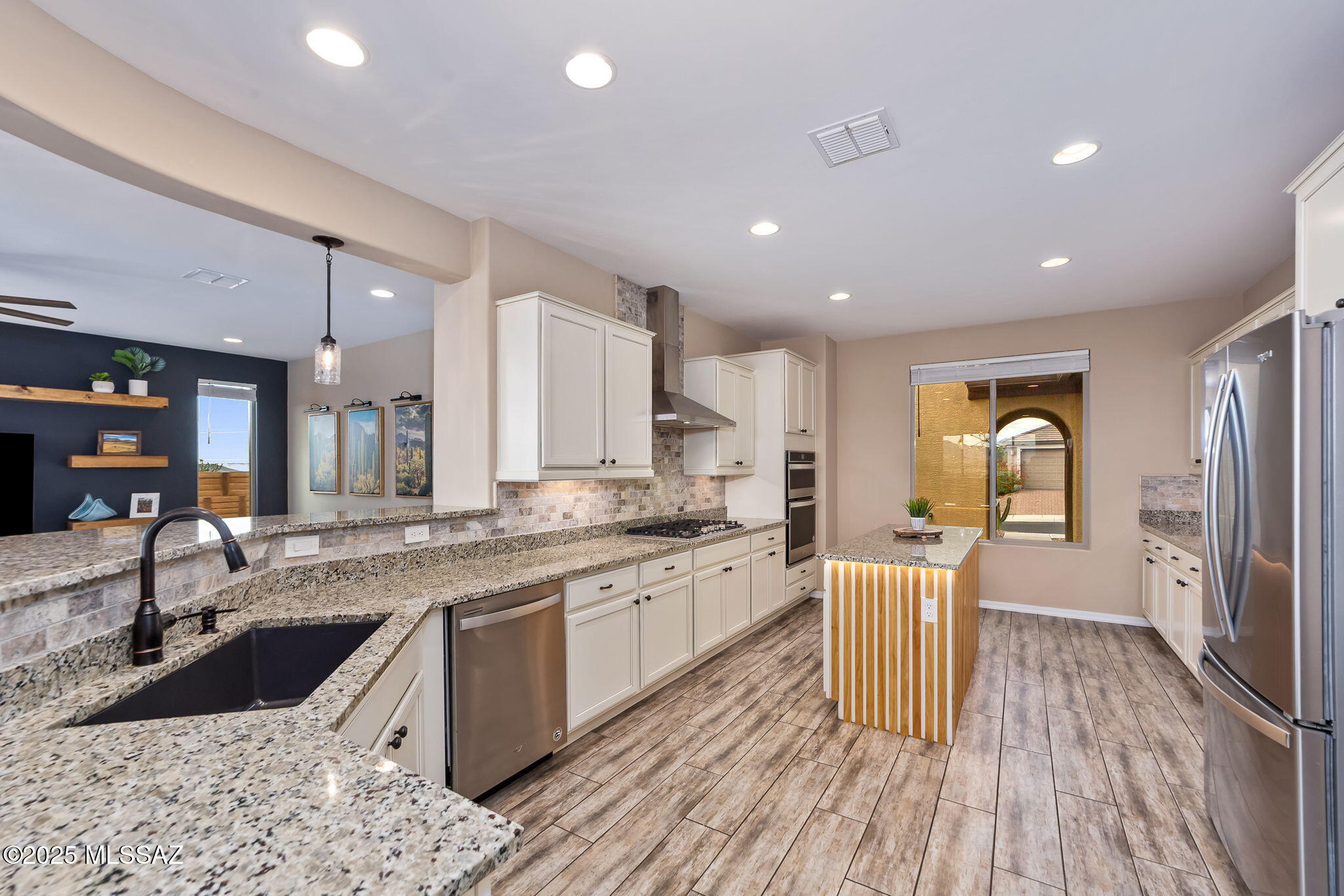 5359 W Avenida Tierra Alta