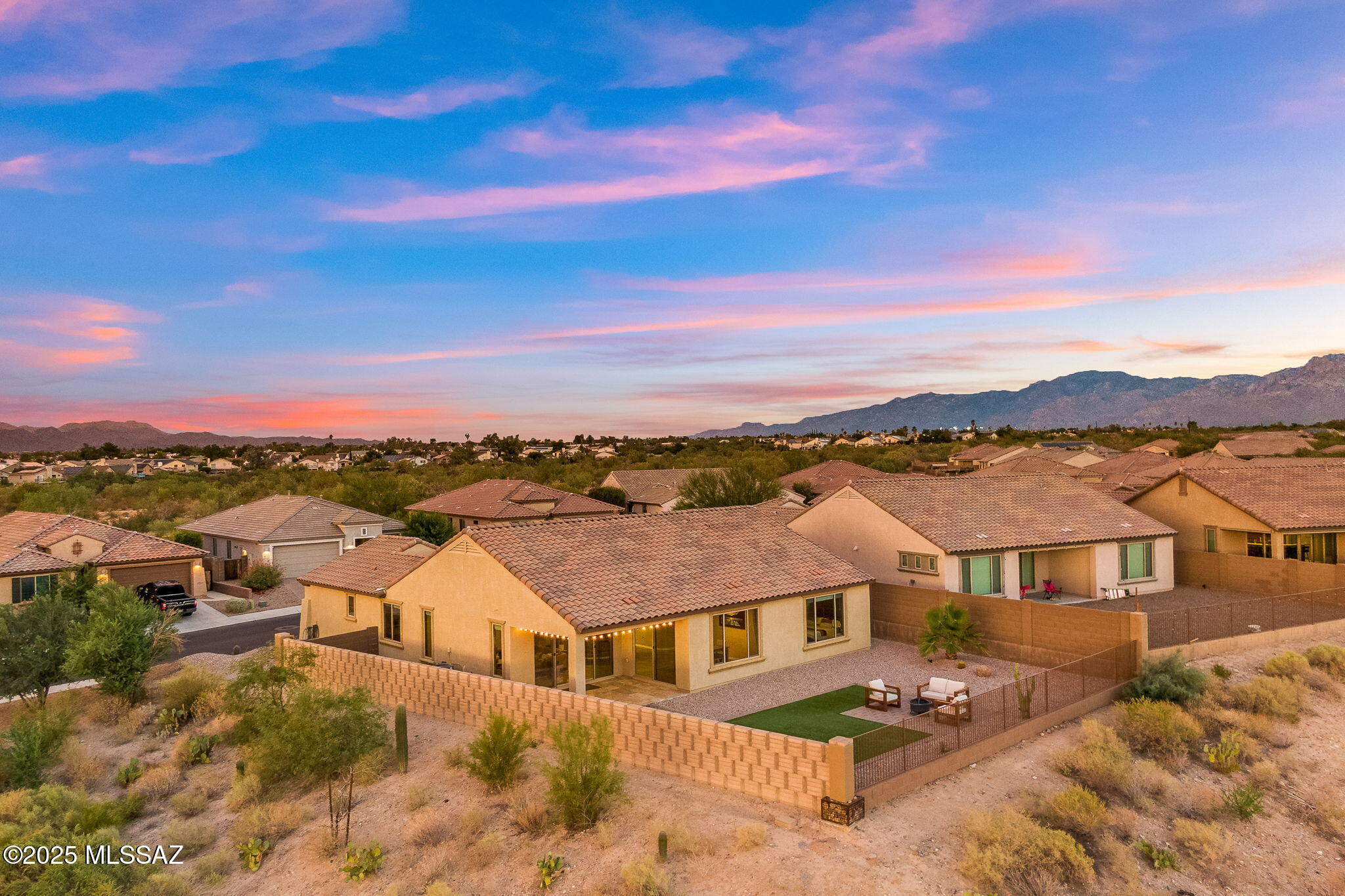 5359 W Avenida Tierra Alta