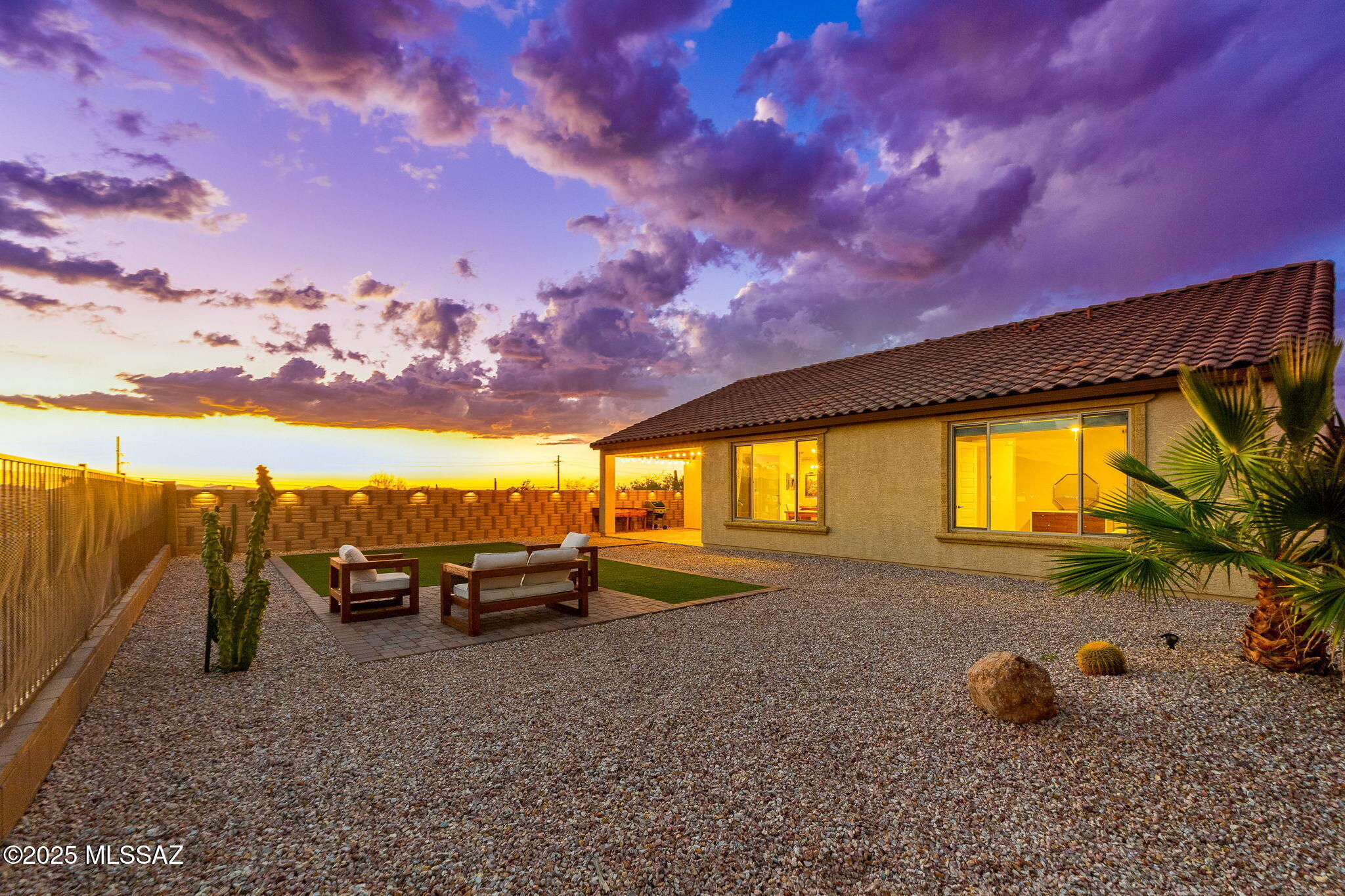 5359 W Avenida Tierra Alta
