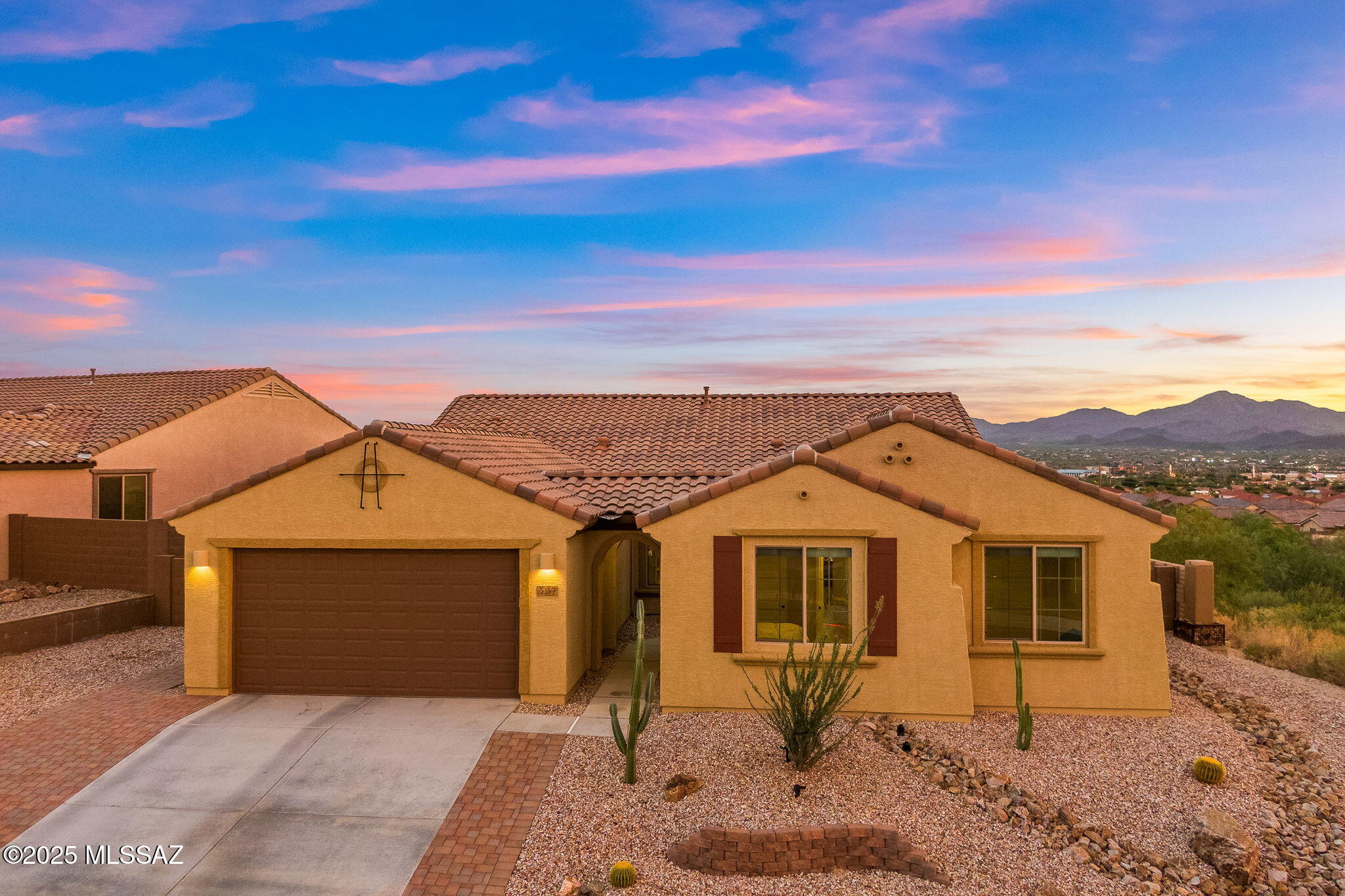 5359 W Avenida Tierra Alta