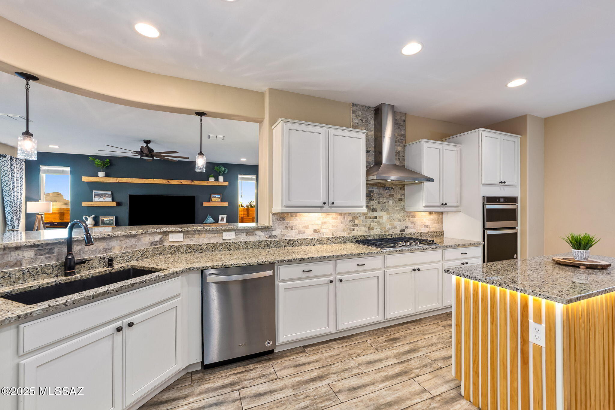 5359 W Avenida Tierra Alta