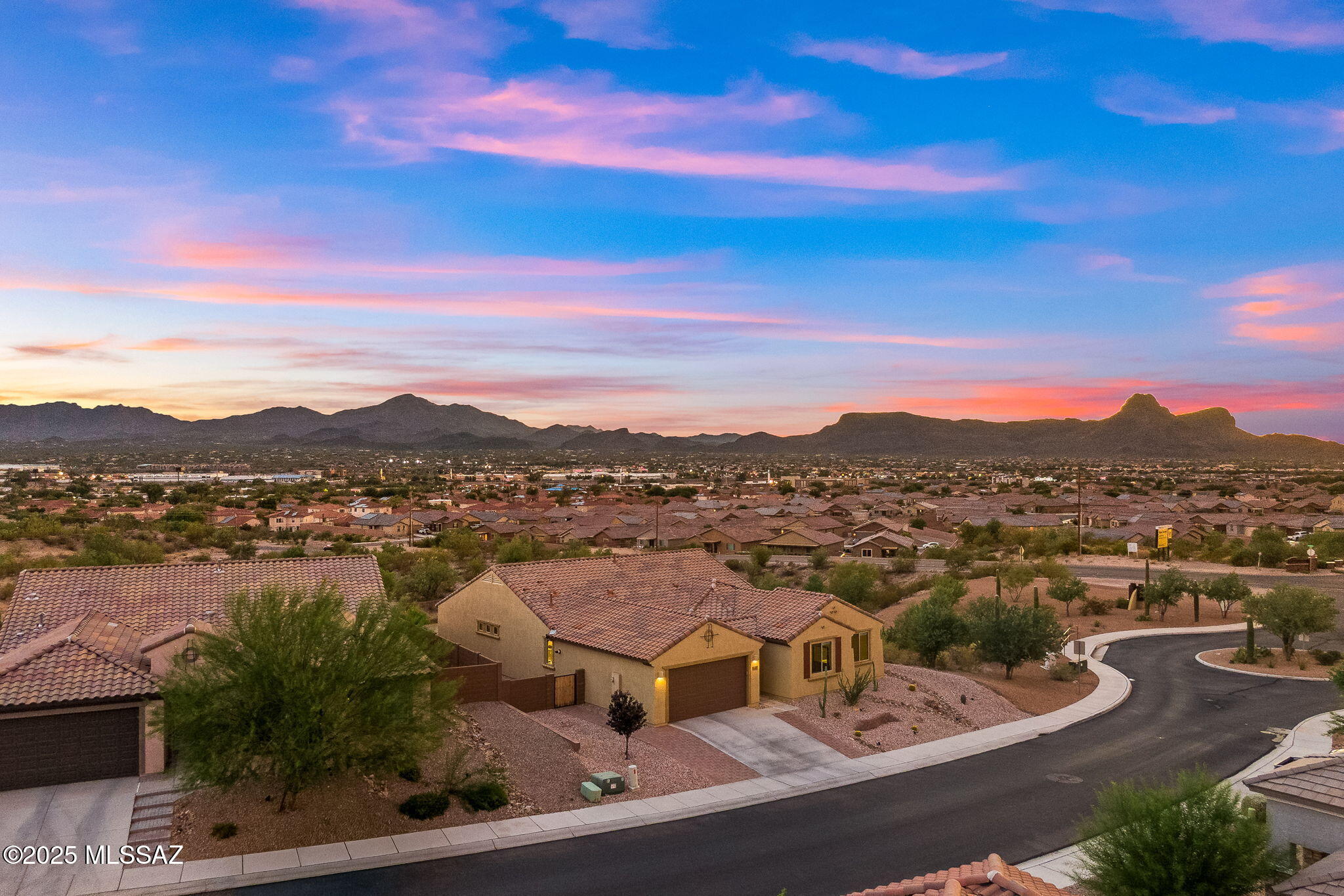 5359 W Avenida Tierra Alta