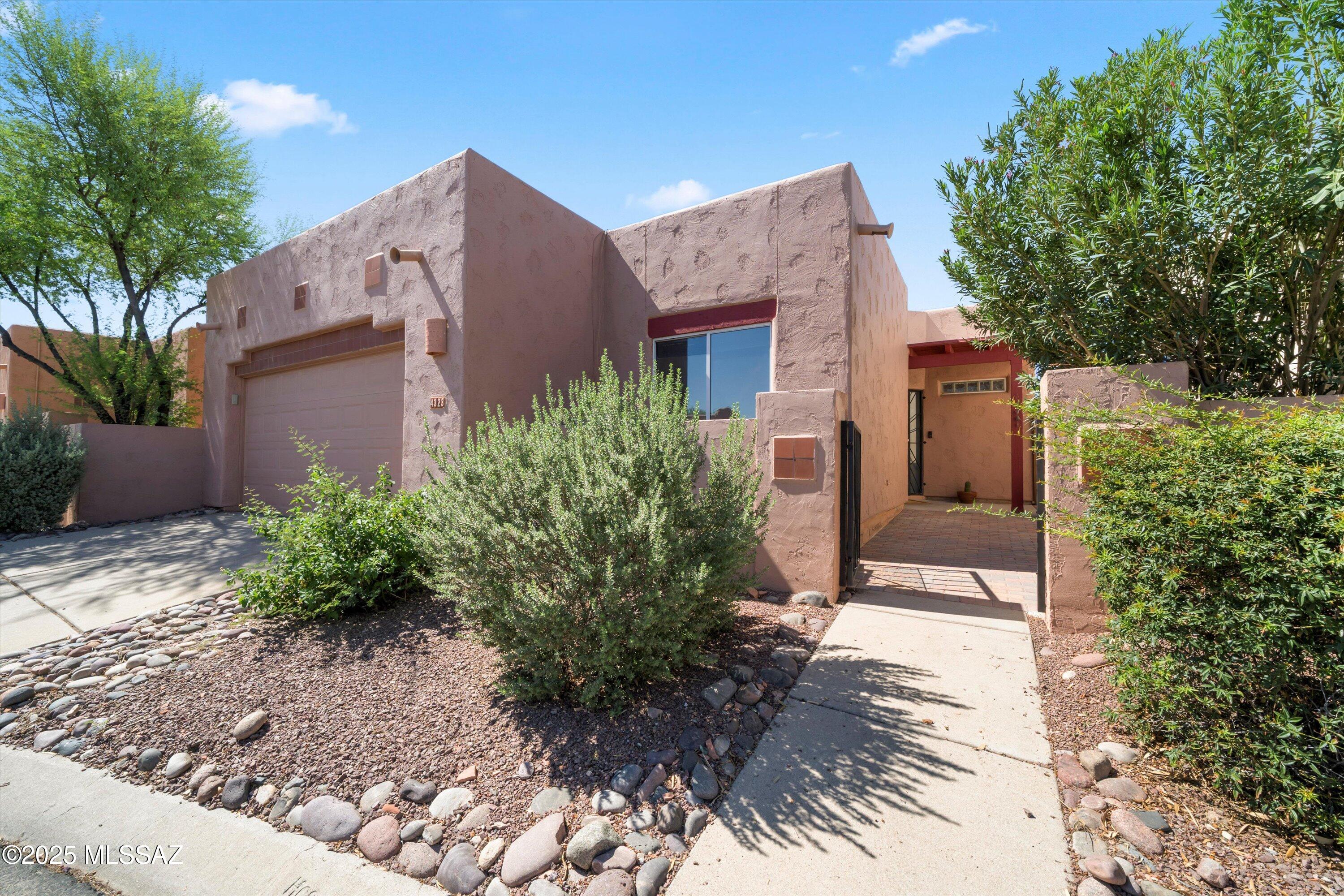 4323 E Ebony Lane