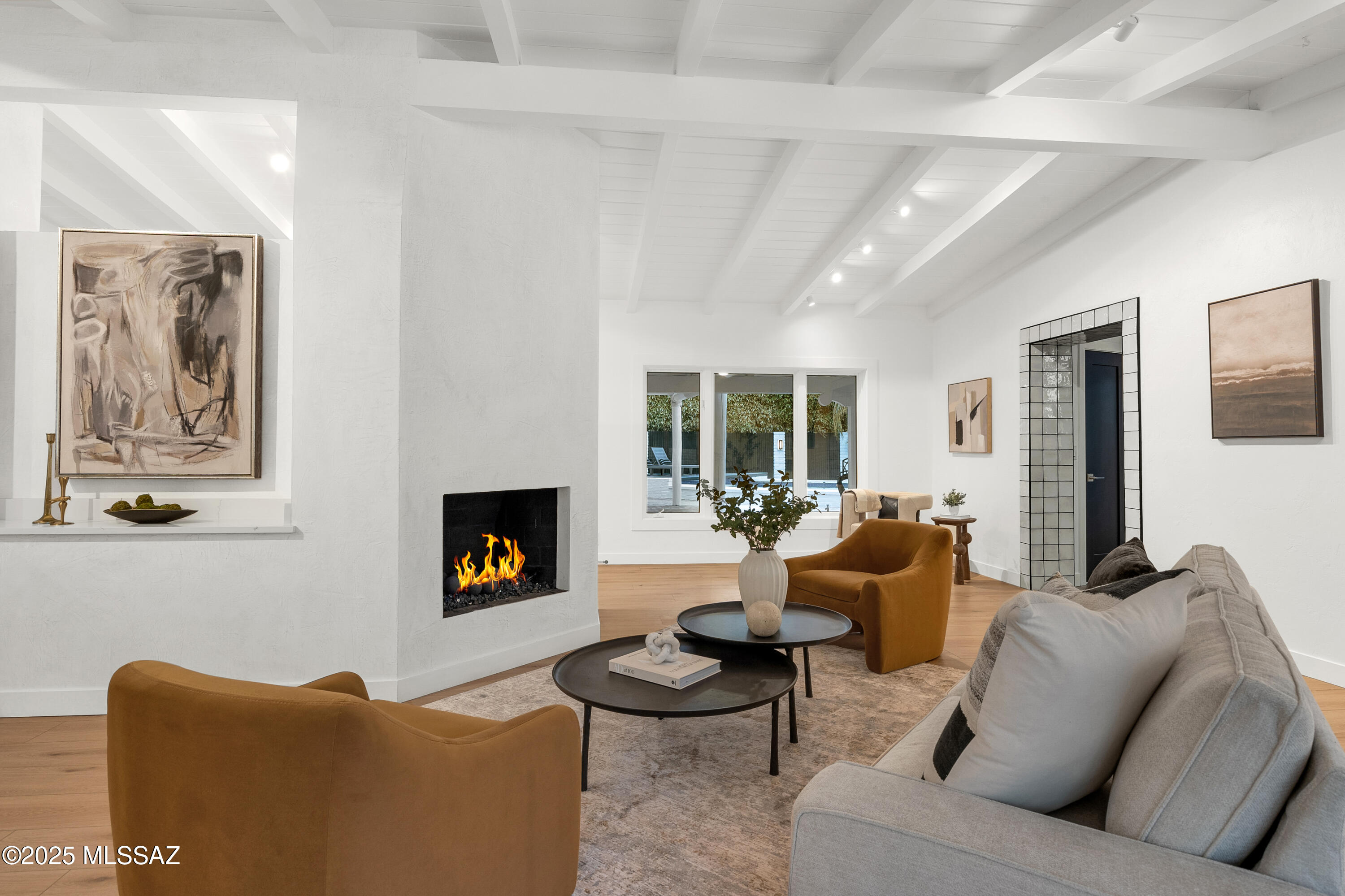 6126 E San Leandro Drive