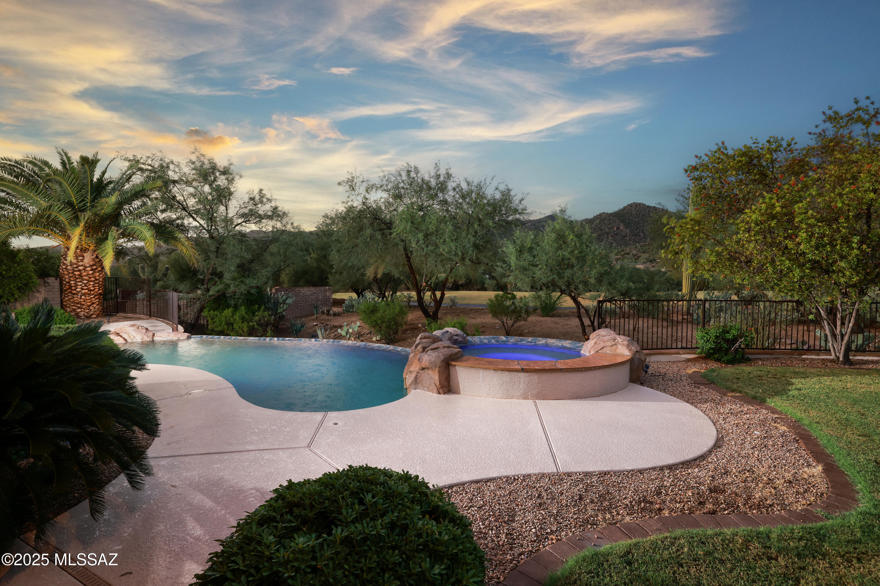 14192 N Sunset Gallery Drive