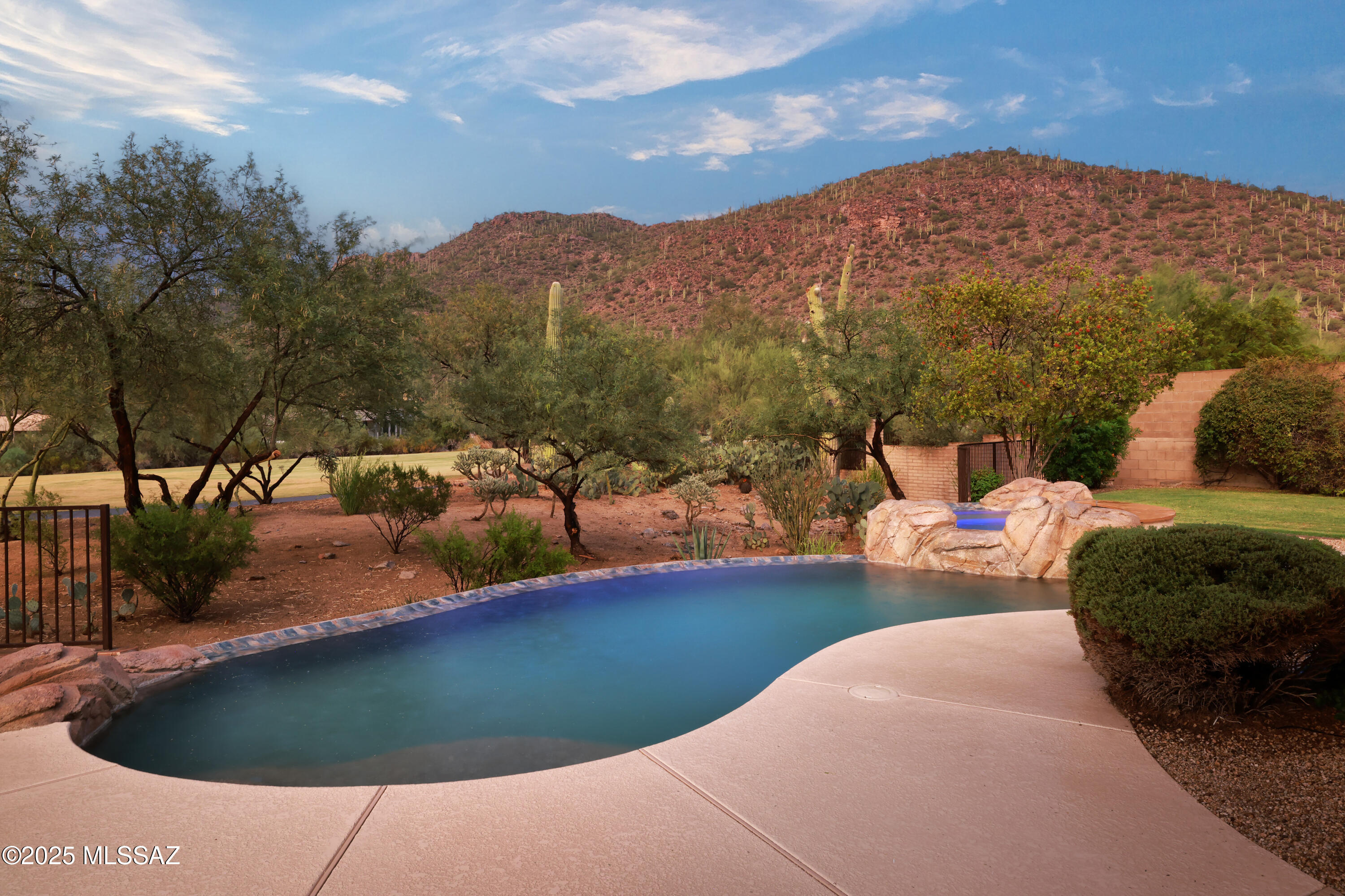 14192 N Sunset Gallery Drive