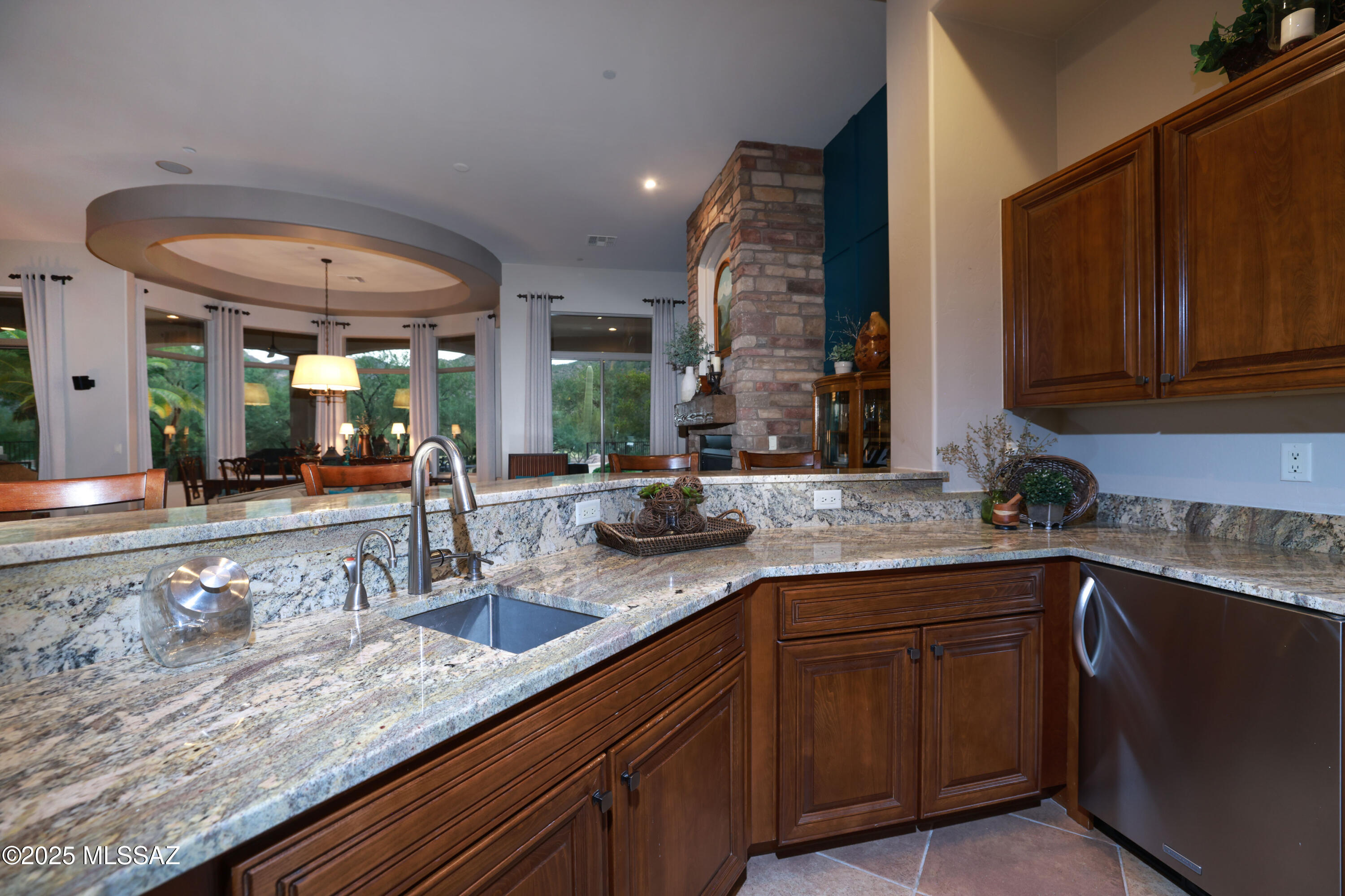 14192 N Sunset Gallery Drive