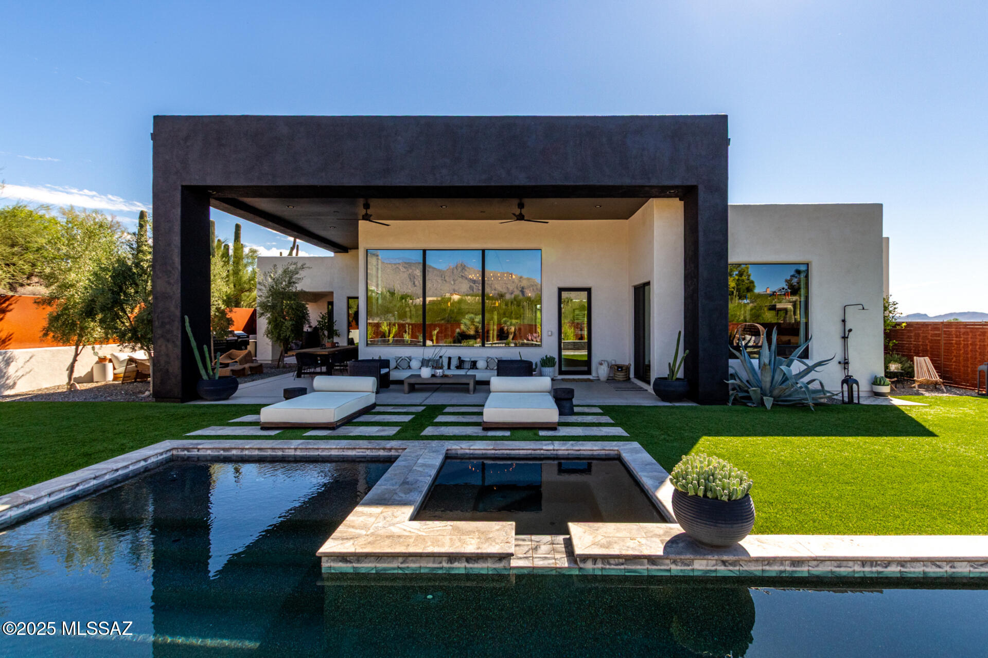 4334 N CAMINO DEL OBISPO