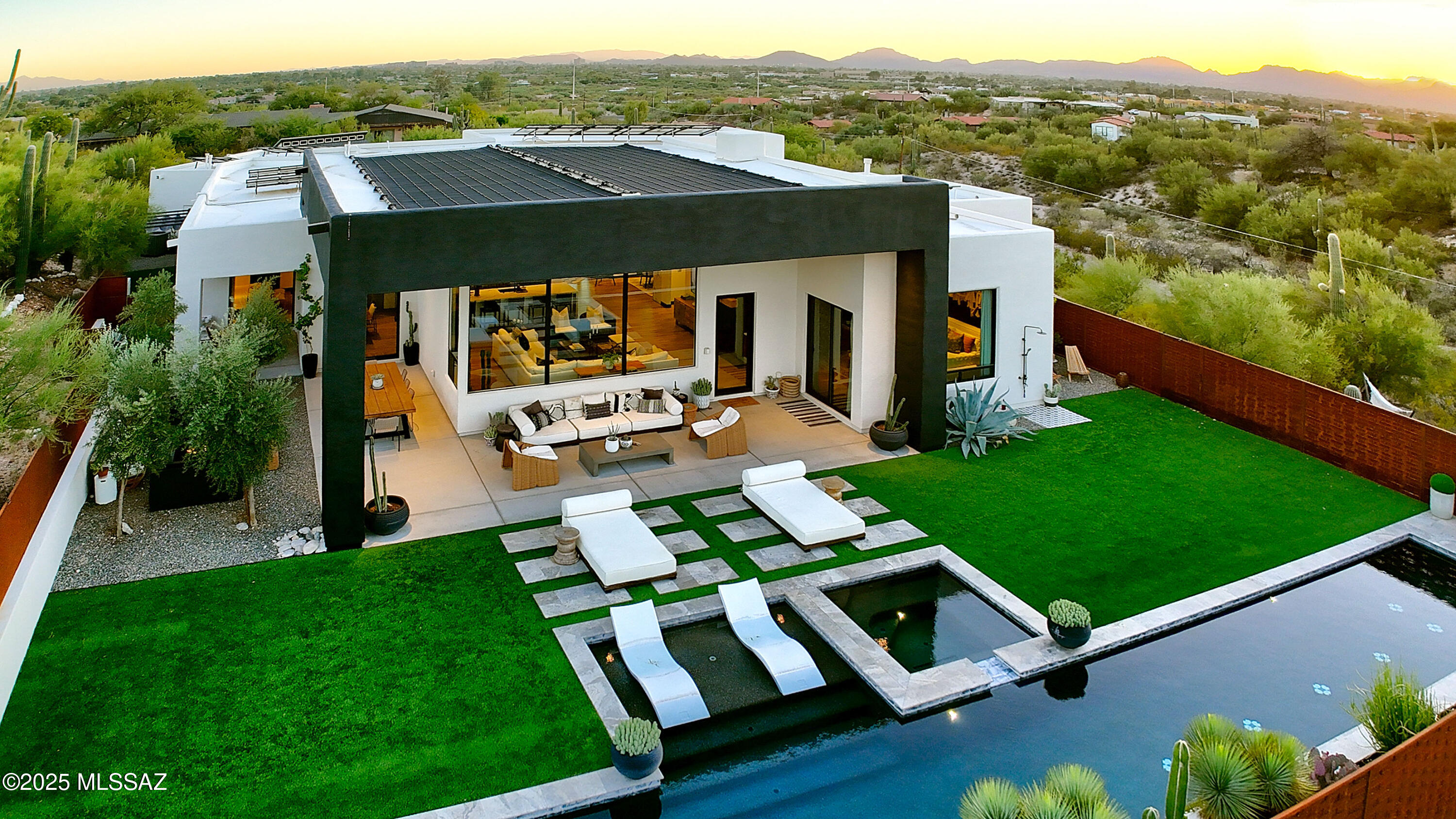 4334 N CAMINO DEL OBISPO