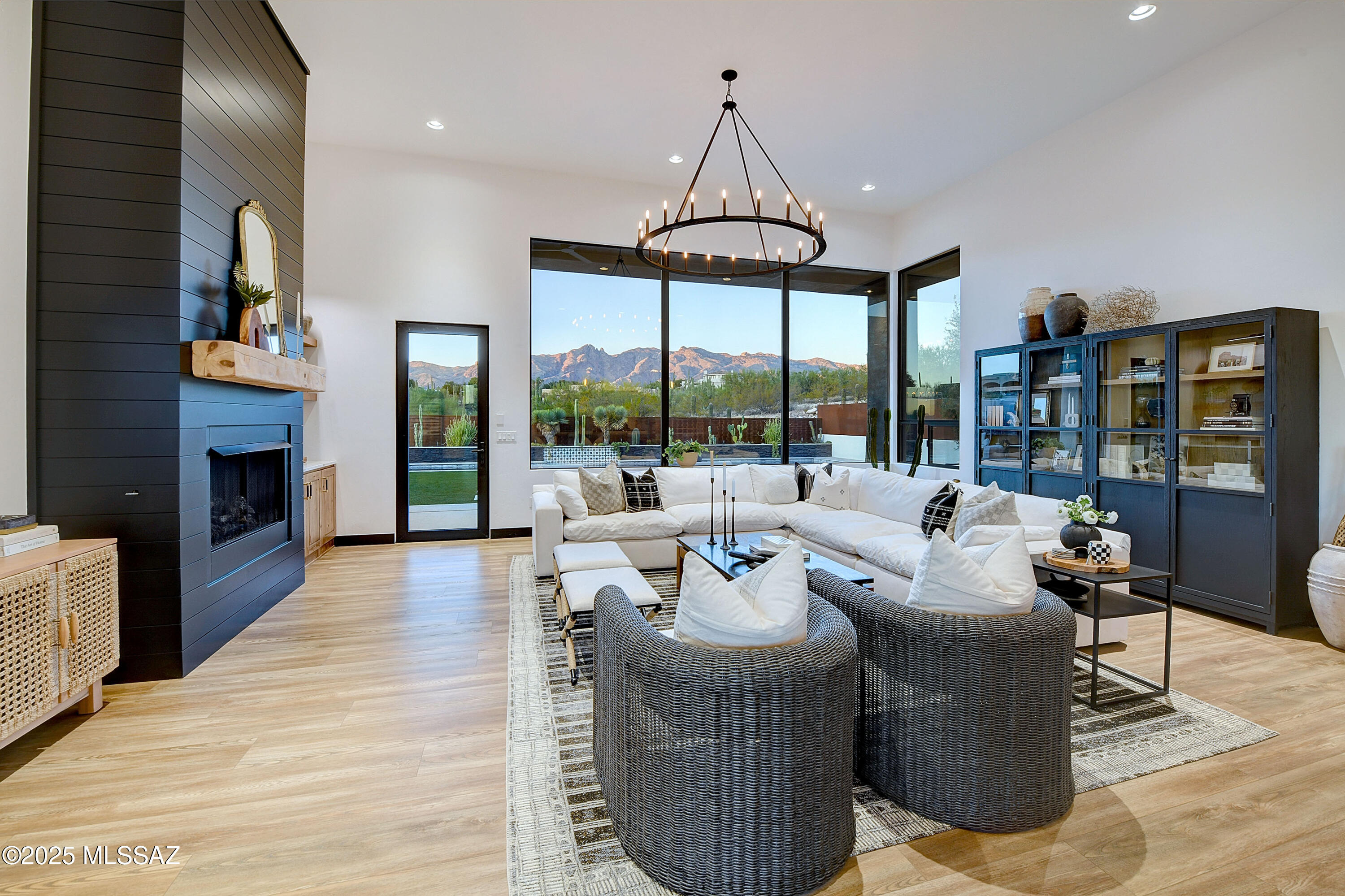 4334 N CAMINO DEL OBISPO