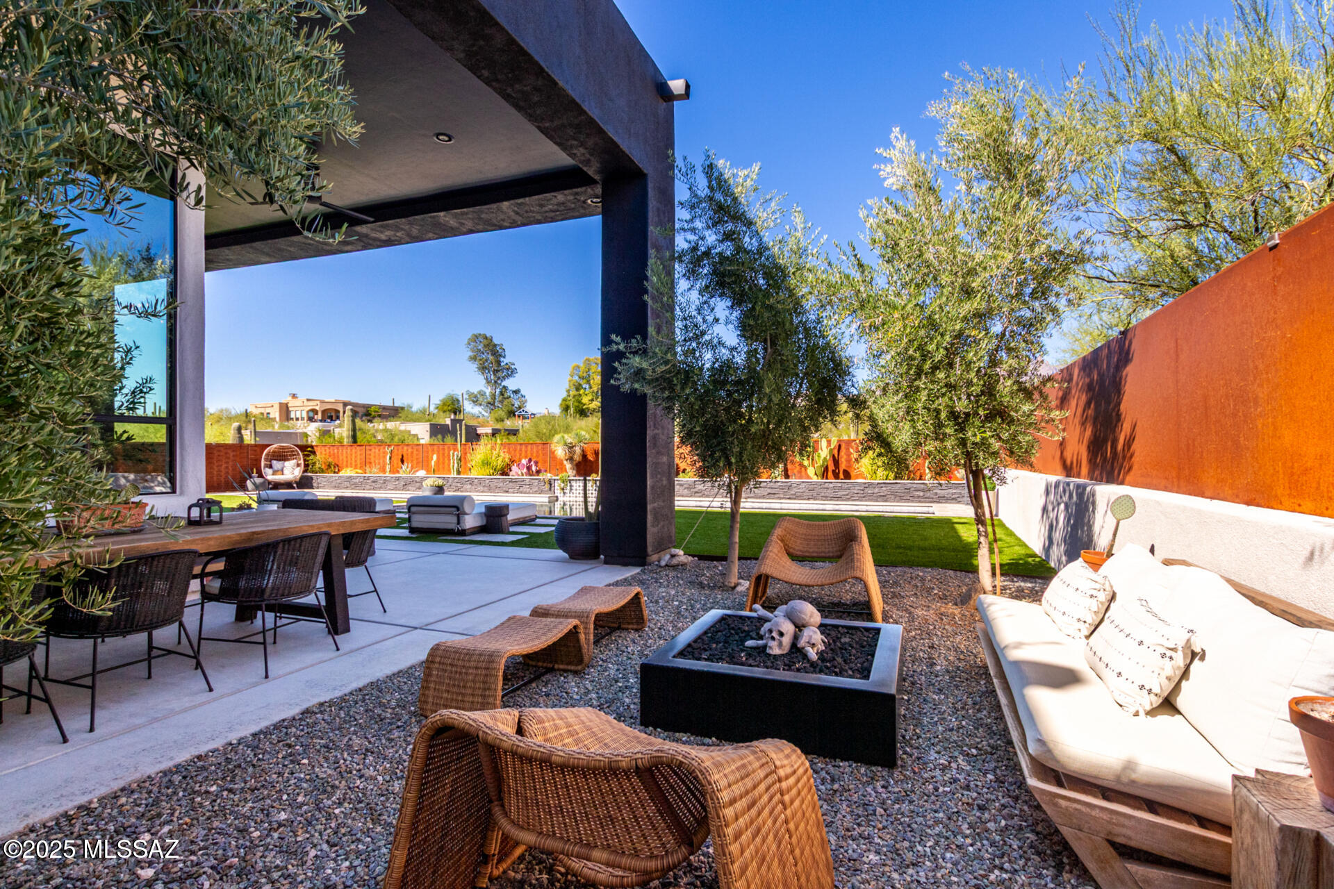 4334 N CAMINO DEL OBISPO