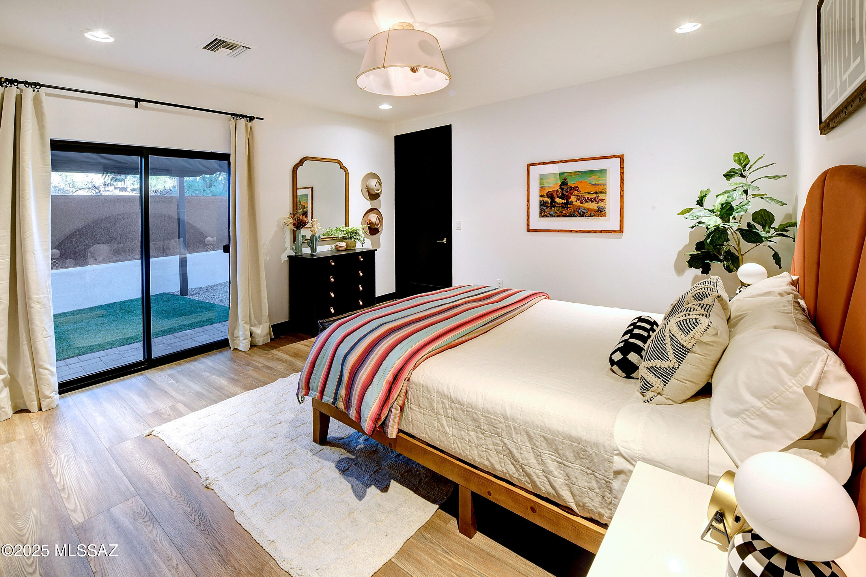 4334 N CAMINO DEL OBISPO