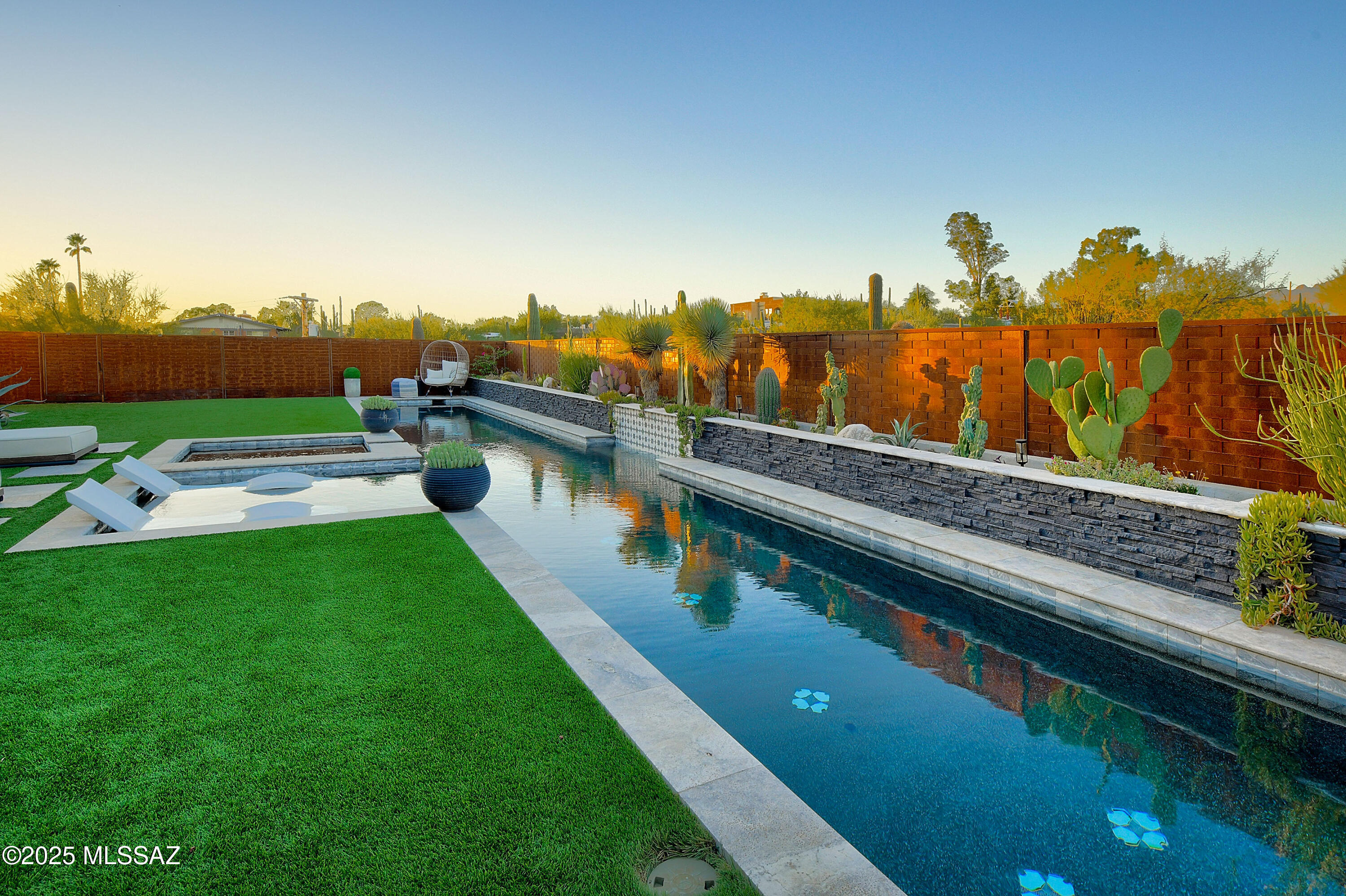 4334 N CAMINO DEL OBISPO