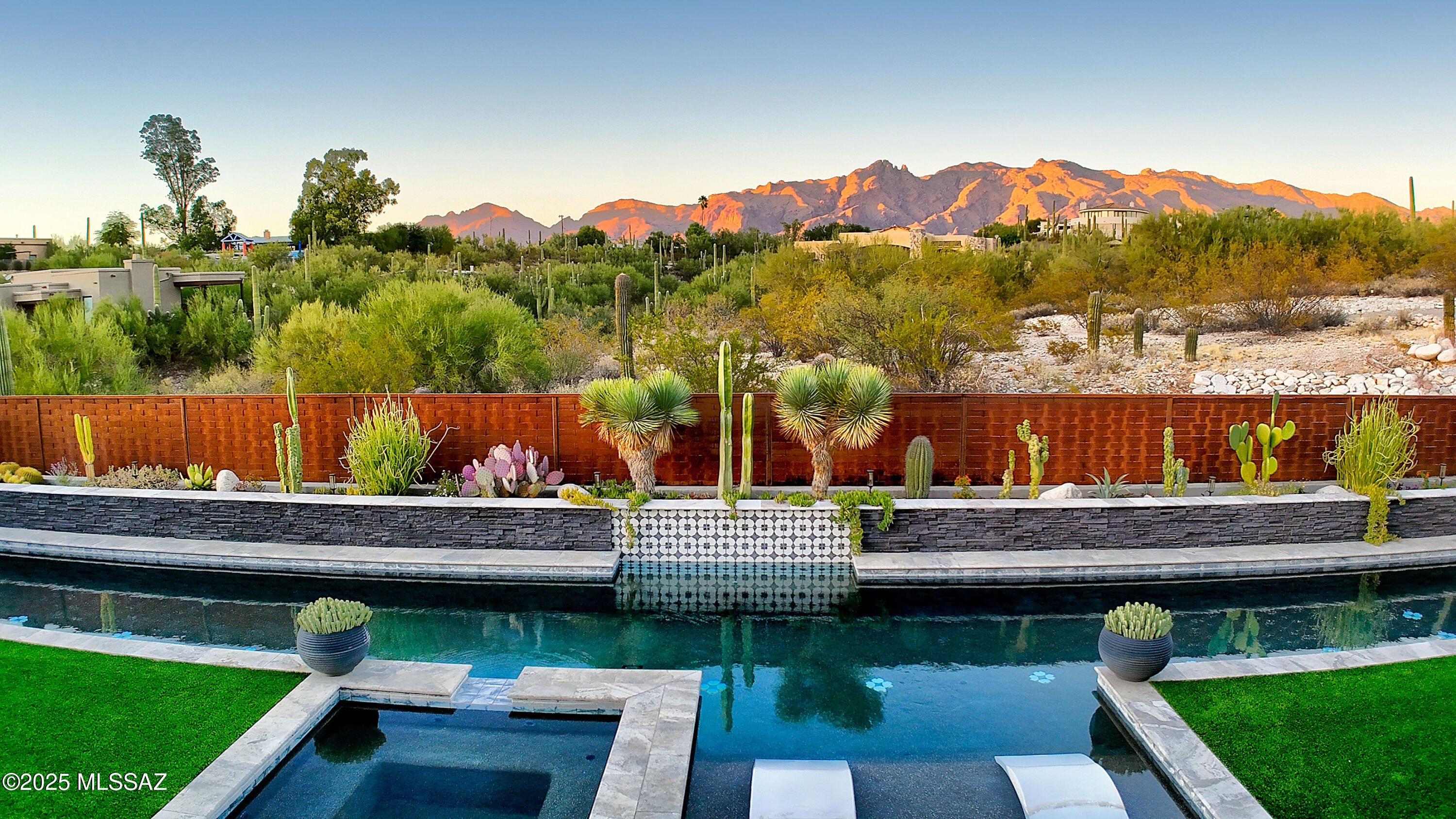 4334 N CAMINO DEL OBISPO
