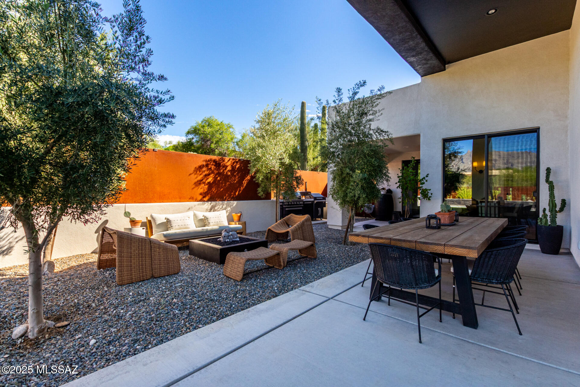 4334 N CAMINO DEL OBISPO