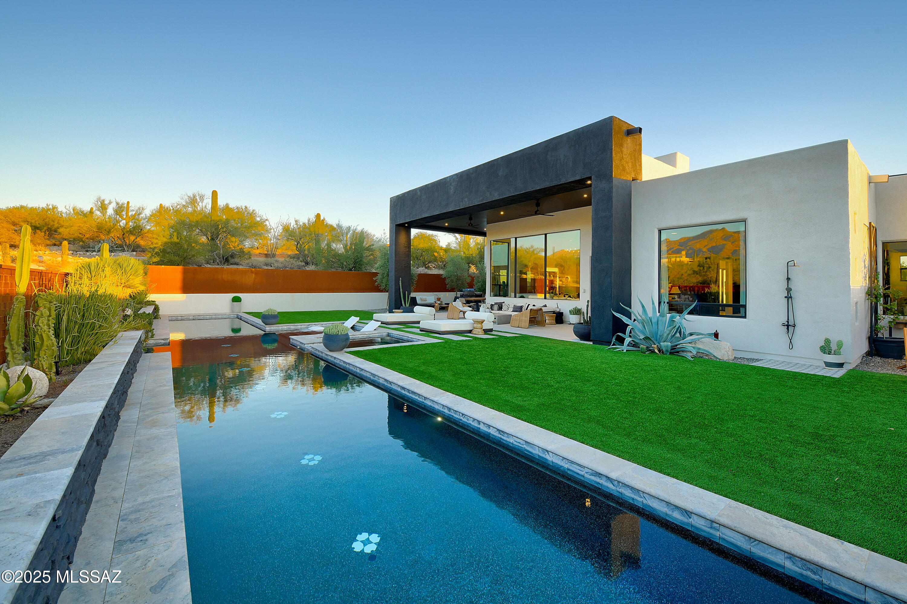 4334 N CAMINO DEL OBISPO