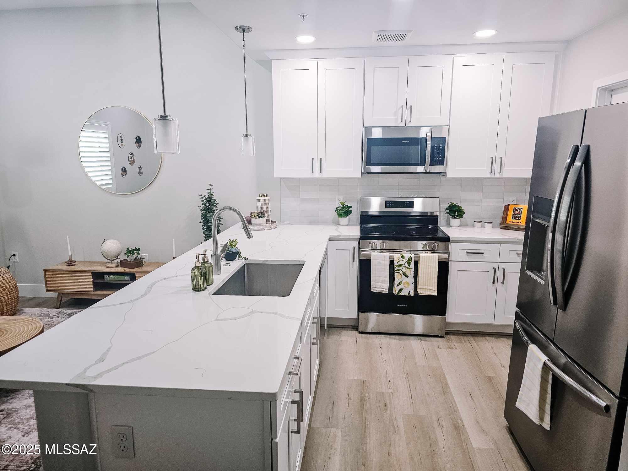 2030 E River Road Unit: 201