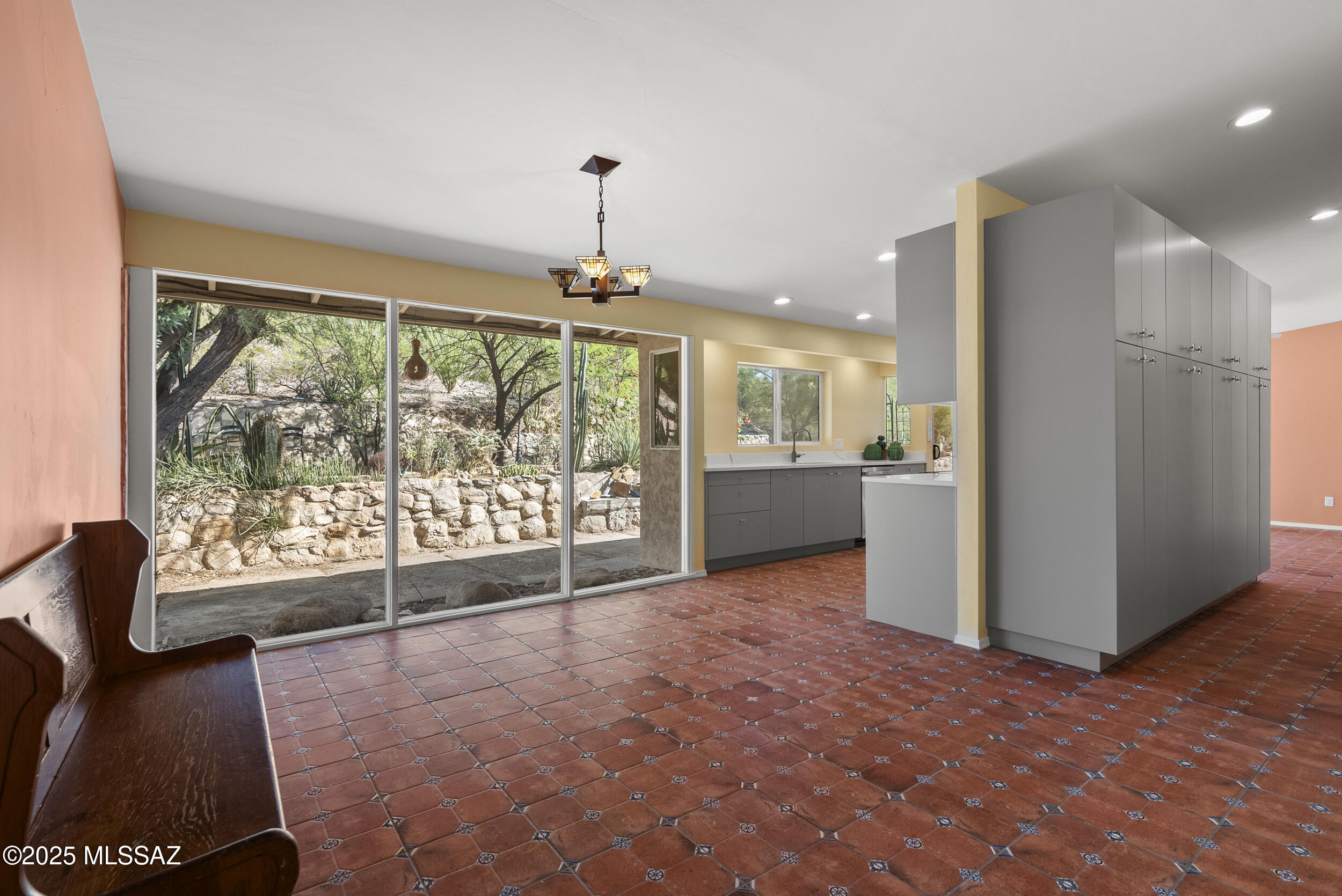 4675 E Calle Del Pantera