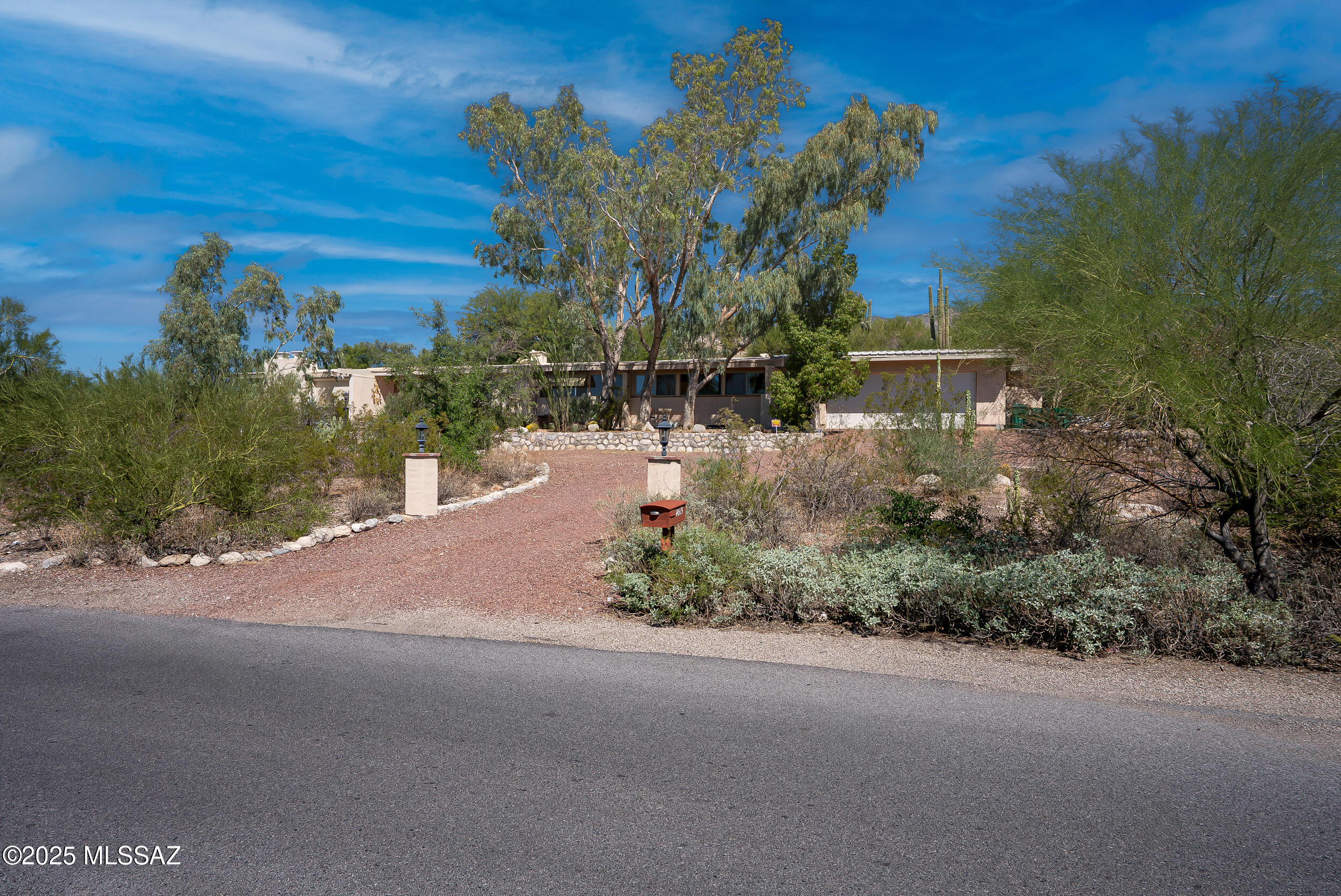 4675 E Calle Del Pantera