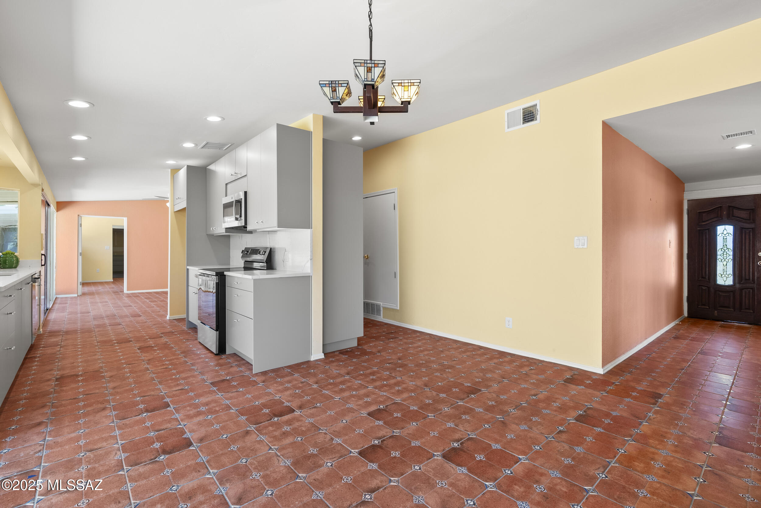 4675 E Calle Del Pantera