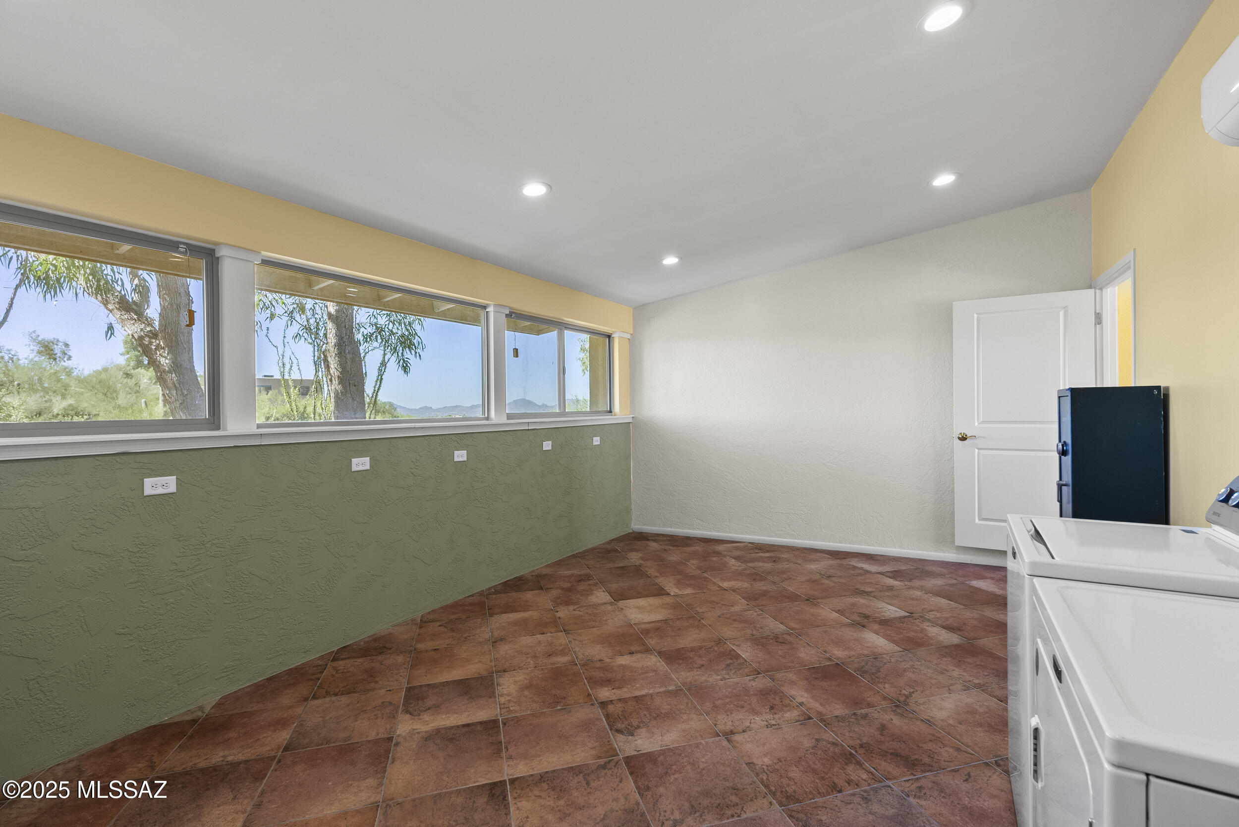 4675 E Calle Del Pantera