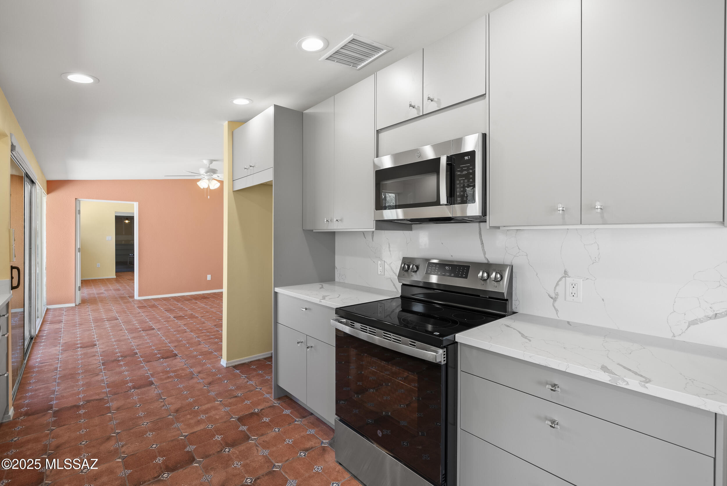 4675 E Calle Del Pantera