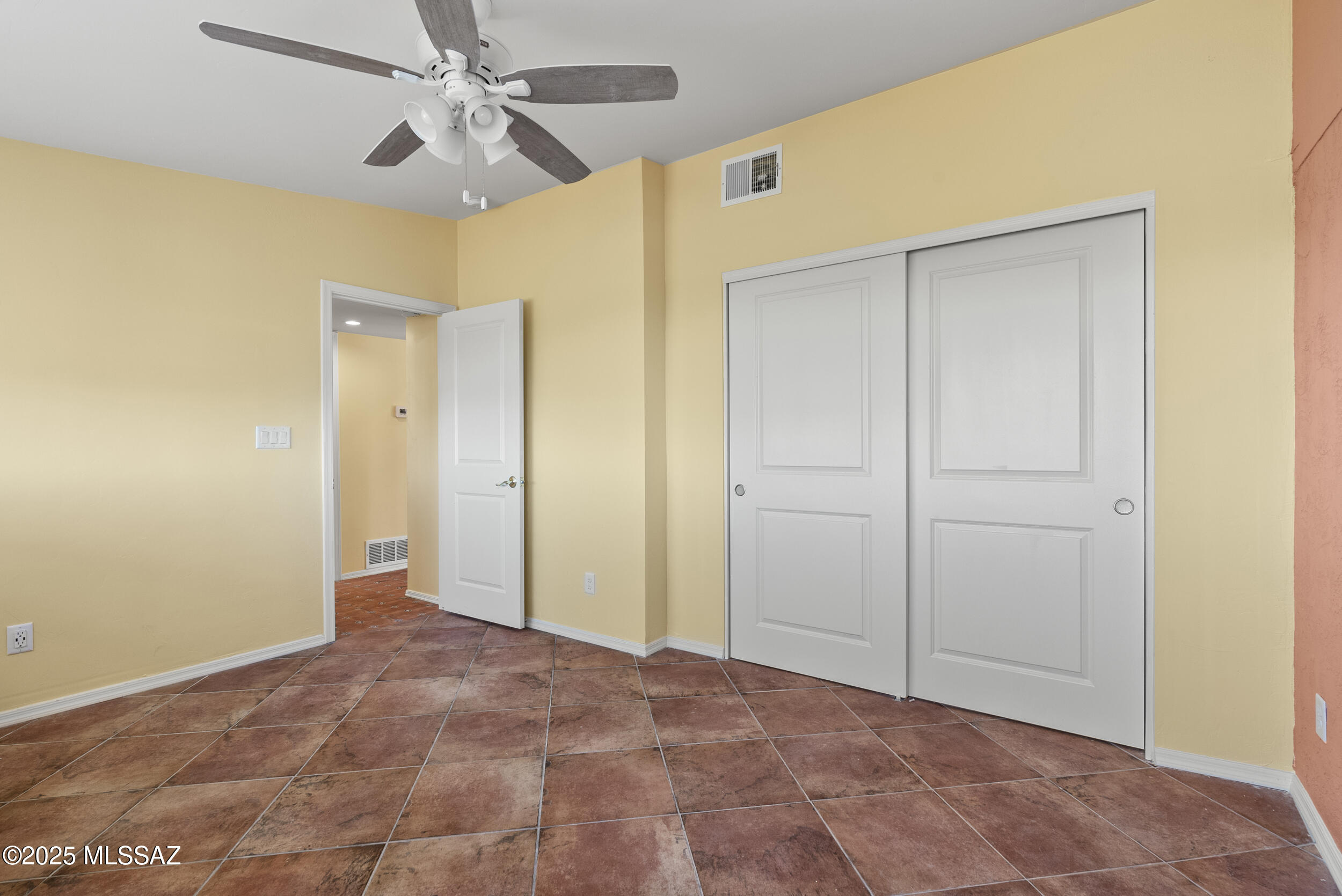 4675 E Calle Del Pantera