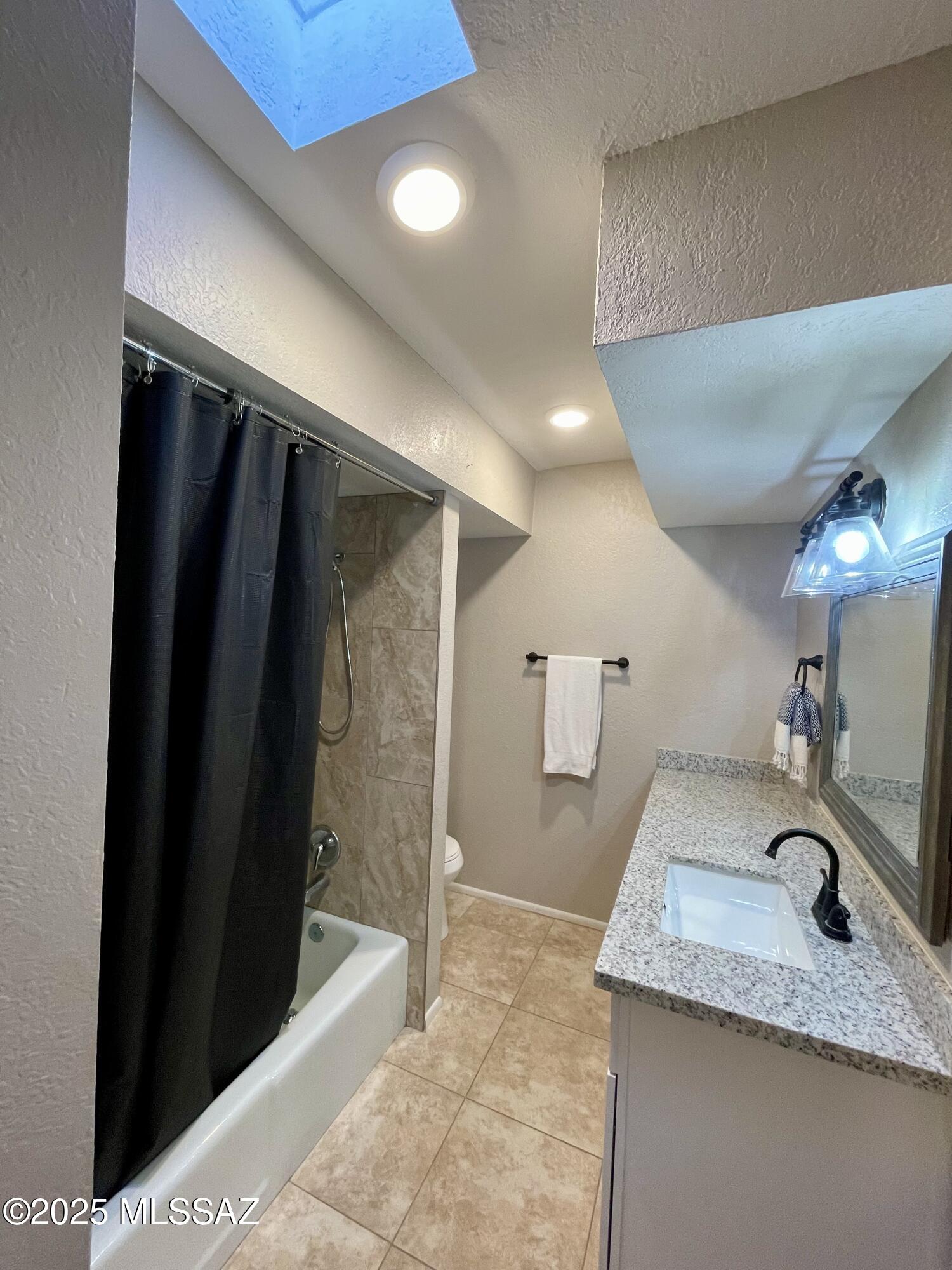 2434 N Shade Tree Circle