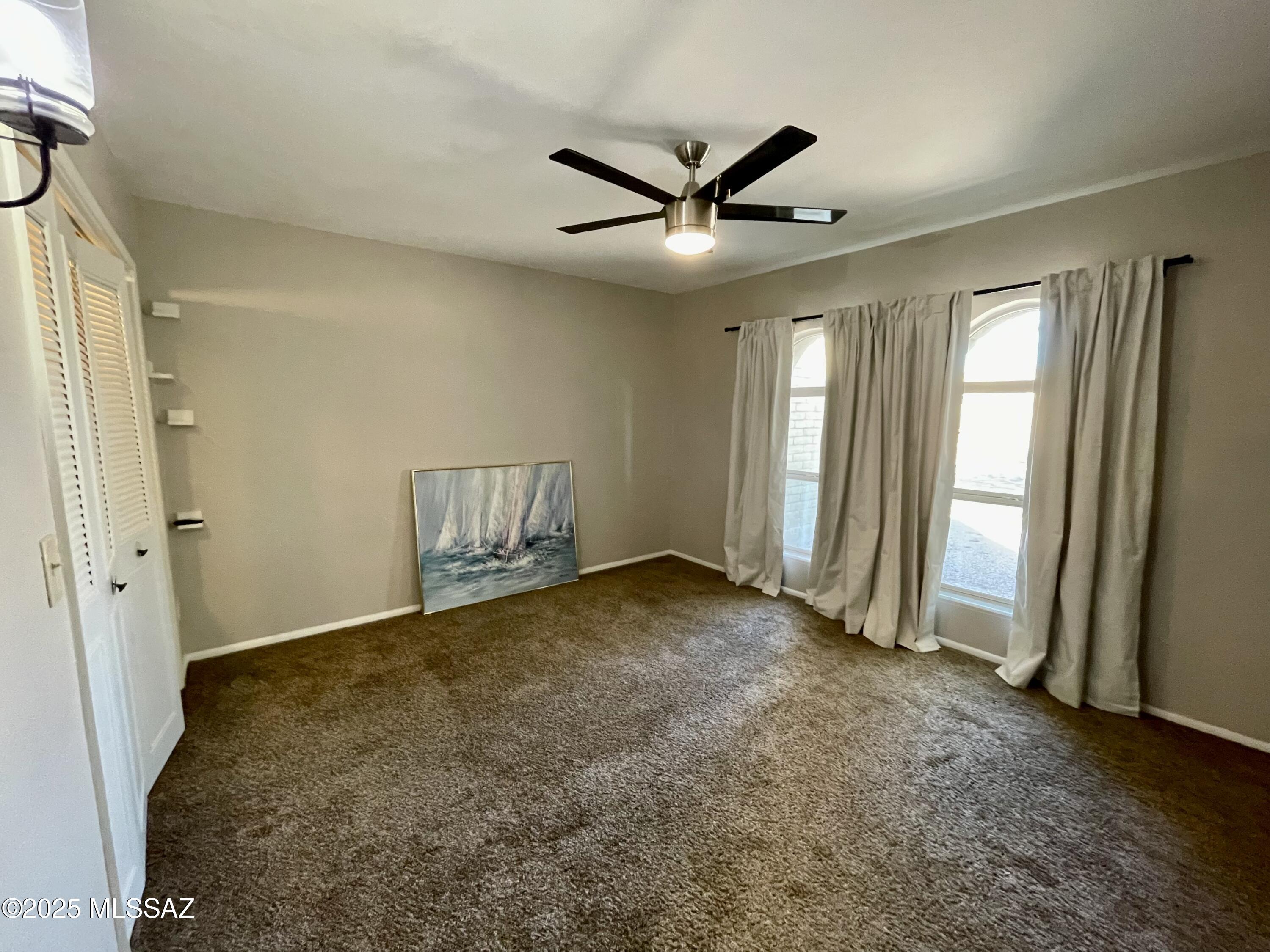2434 N Shade Tree Circle