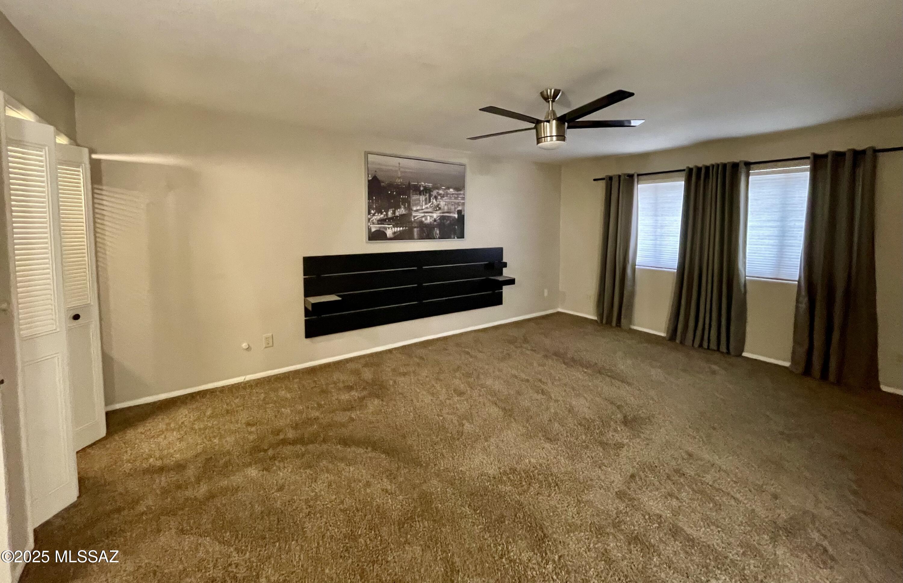 2434 N Shade Tree Circle